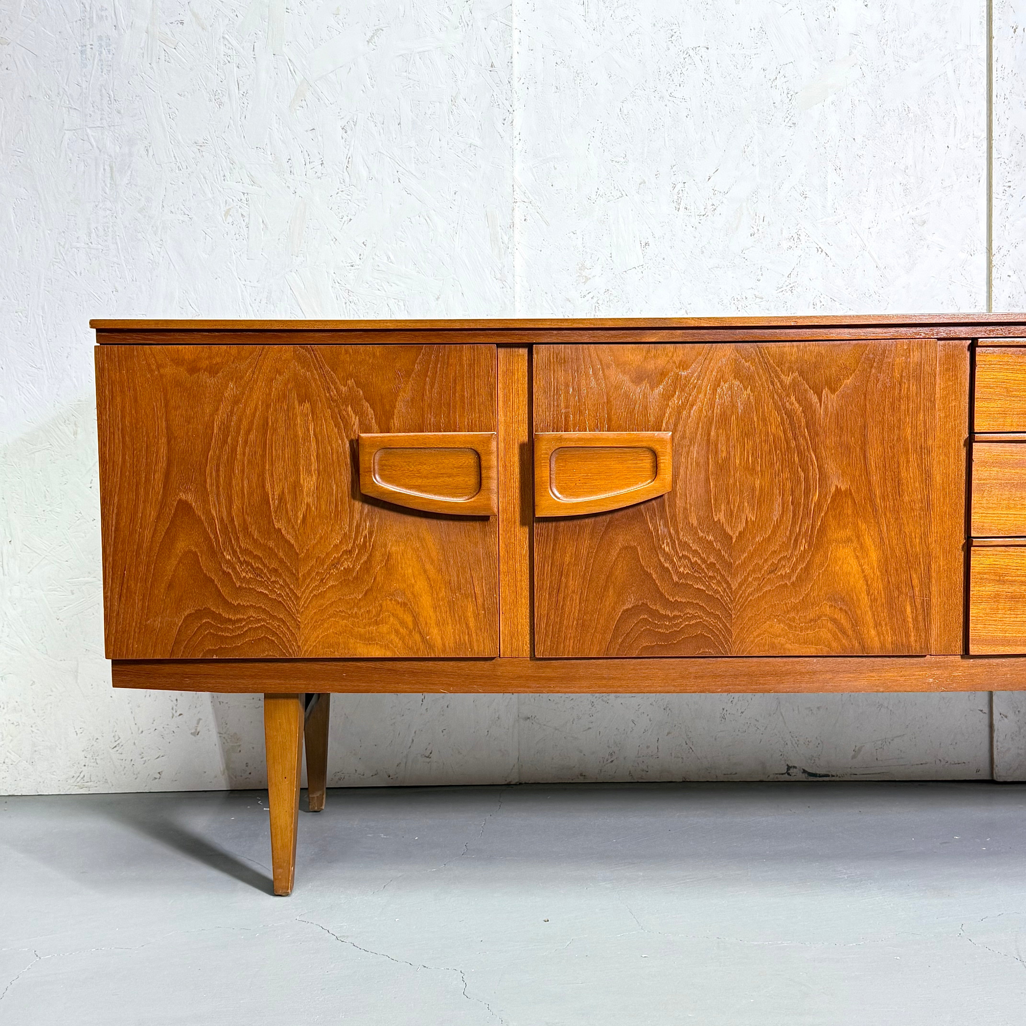 Beautility (ビューティリティ) / ヴィンテージ サイドボード (301