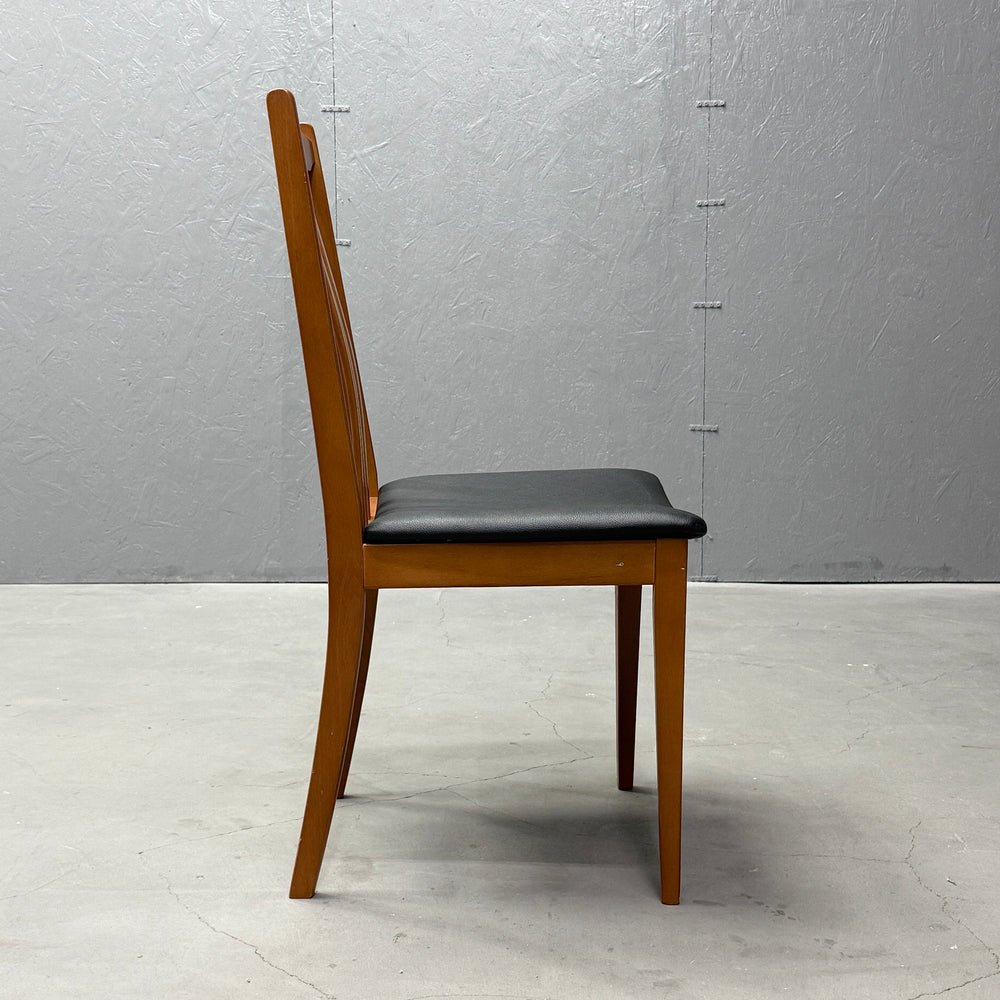 
                      
                        Vintage dining chair 英国ヴィンテージ ダイニングチェア (402)
                      
                    