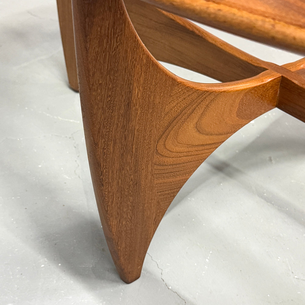 
                      
                        G-PLAN(ジープラン) / Astro oval coffee table アストロ オーバルコーヒーテーブル (402)
                      
                    