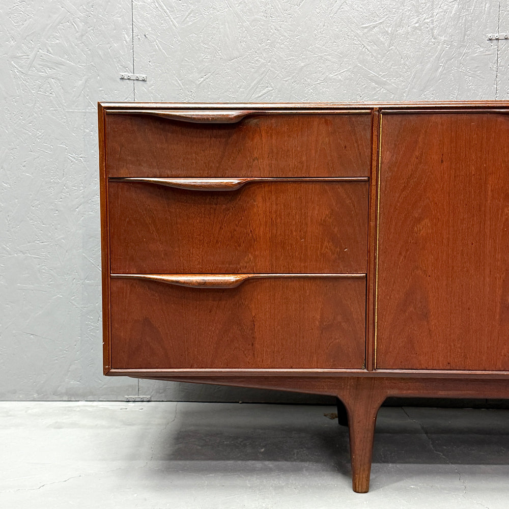 
                      
                        A.H.McINTOSH(マッキントッシュ) /  DUNVEGAN Sideboard (401)
                      
                    