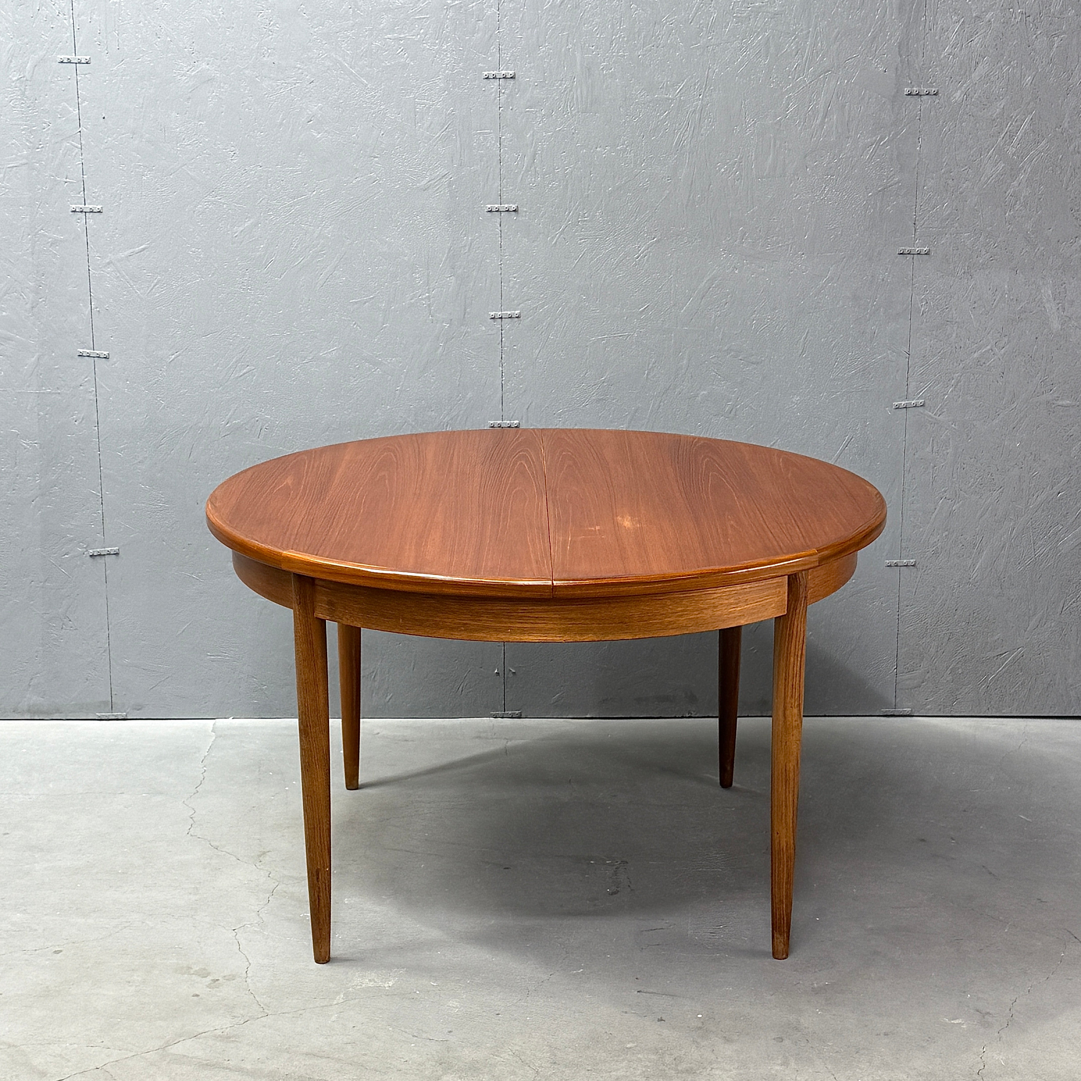 G-PLAN フレスコ ラウンドエクステンション ダイニングテーブル (405) G-PLAN(ジープラン) / Fresco ROUND TABLE フレスコ ラウンド