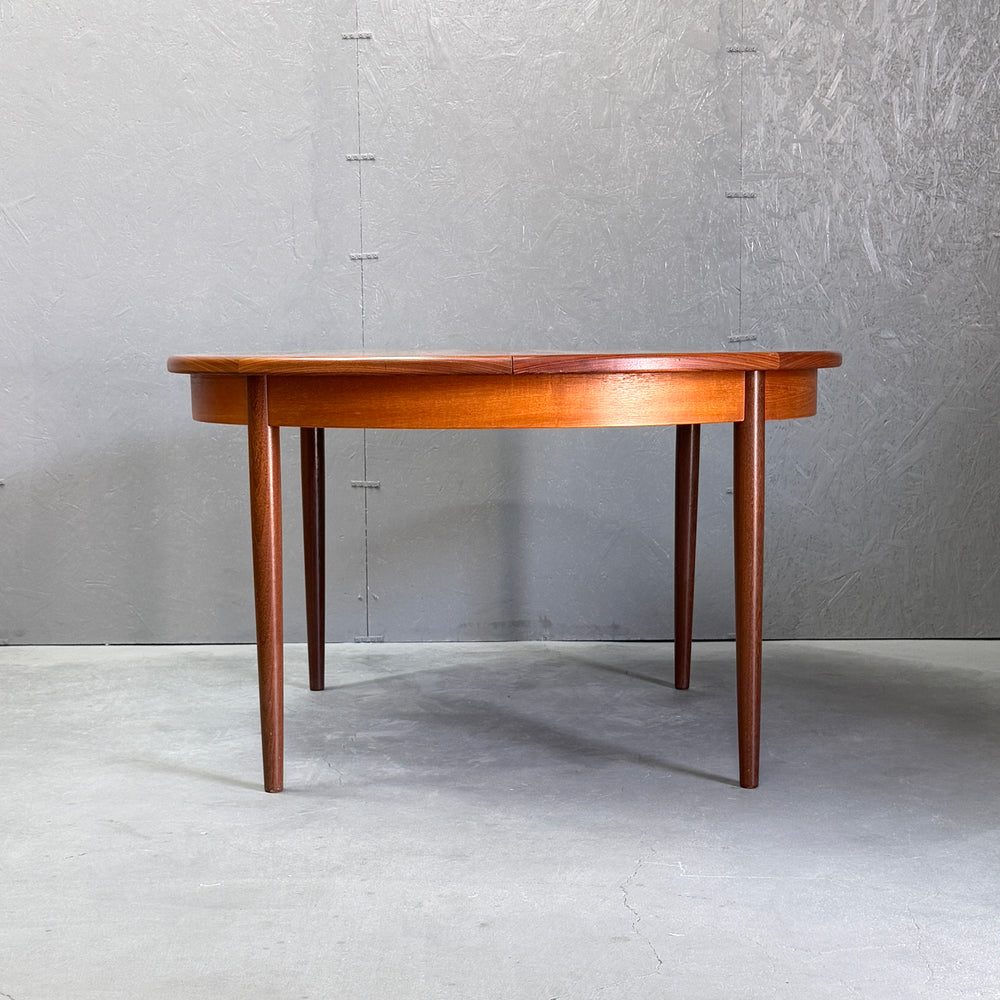 
                      
                        G-PLAN(ジープラン) / Fresco ROUND TABLE フレスコ ラウンドエクステンション ダイニングテーブル (405)
                      
                    