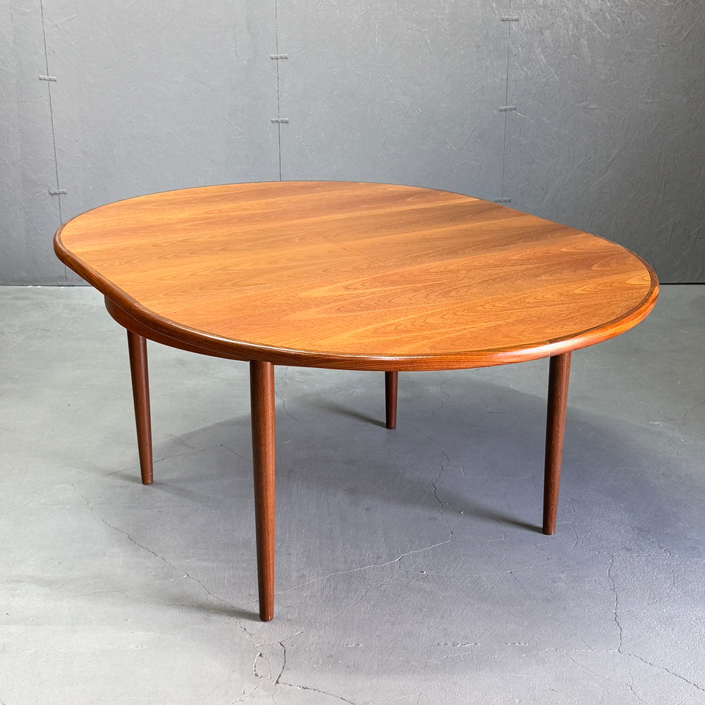 
                      
                        G-PLAN(ジープラン) / Fresco ROUND TABLE フレスコ ラウンドエクステンション ダイニングテーブル (405)
                      
                    