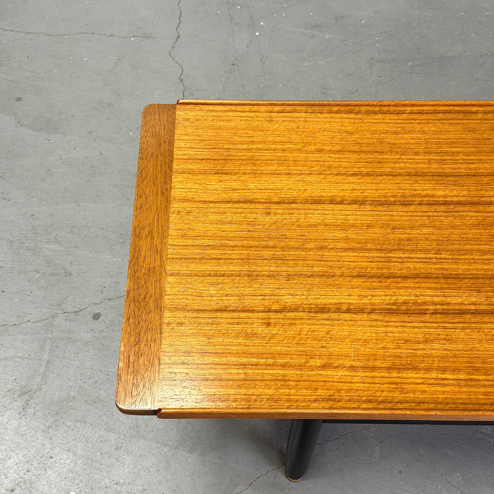 
                      
                        G-PLAN(ジープラン) / Tola & Black  Coffee table (501)
                      
                    