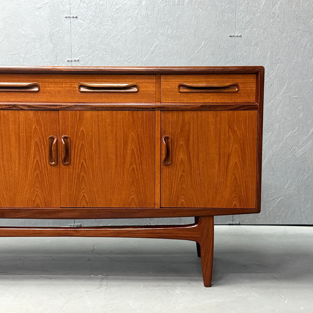 
                      
                        G-PLAN(ジープラン) / Fresco Sideboard フレスコ サイドボード (502)
                      
                    