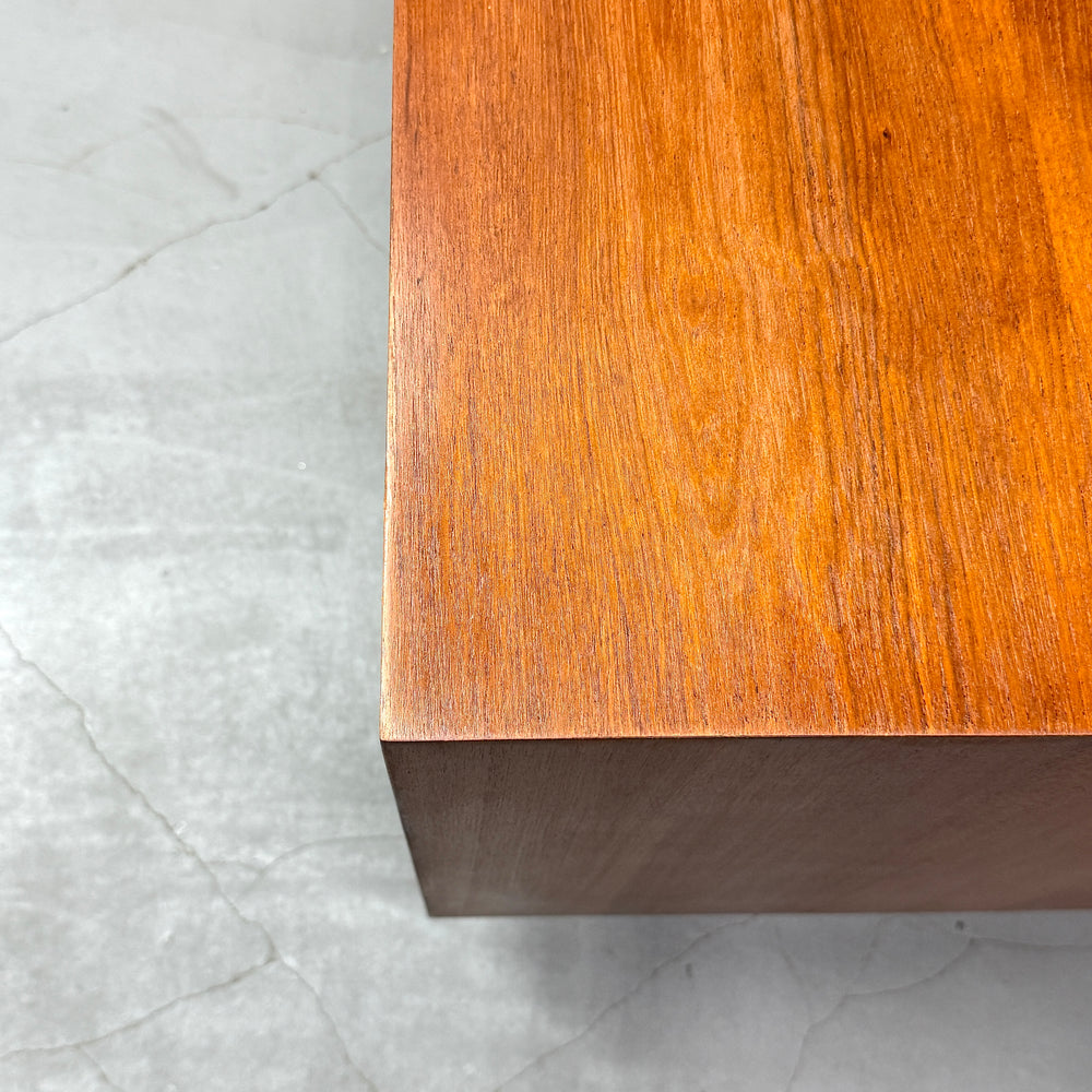 
                      
                        A.H.McINTOSH(マッキントッシュ) /  DUNVEGAN Sideboard (402)
                      
                    