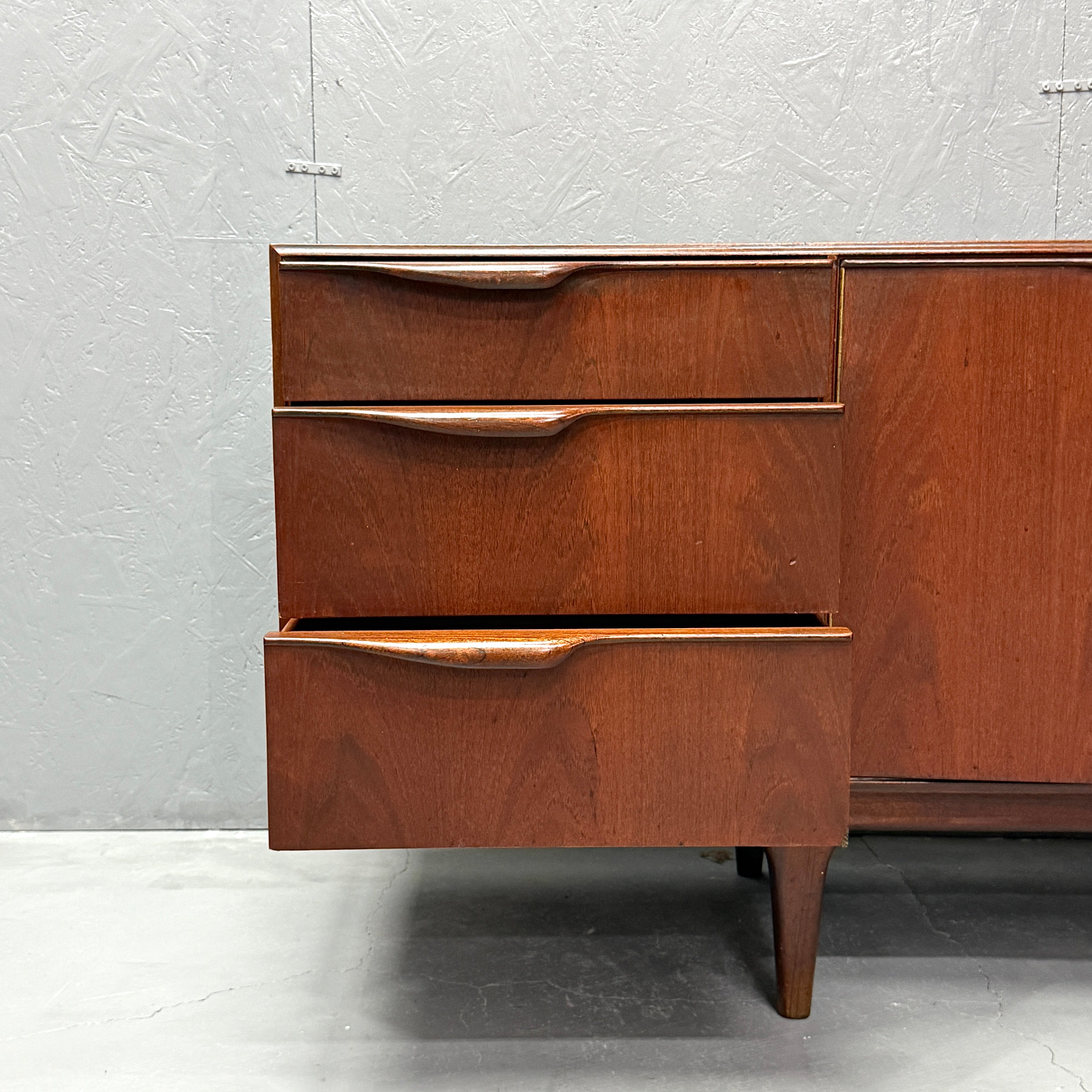 A.H.McINTOSH(マッキントッシュ) / DUNVEGAN Sideboard (401) – NONOR