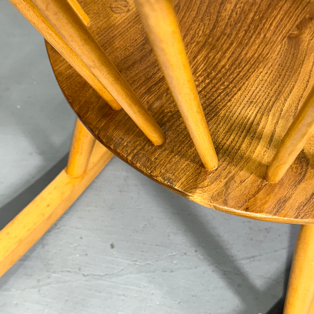 
                      
                        ERCOL(アーコール) COWHORN ROCKING CHAIR / カウホーン ロッキングチェア (301)
                      
                    