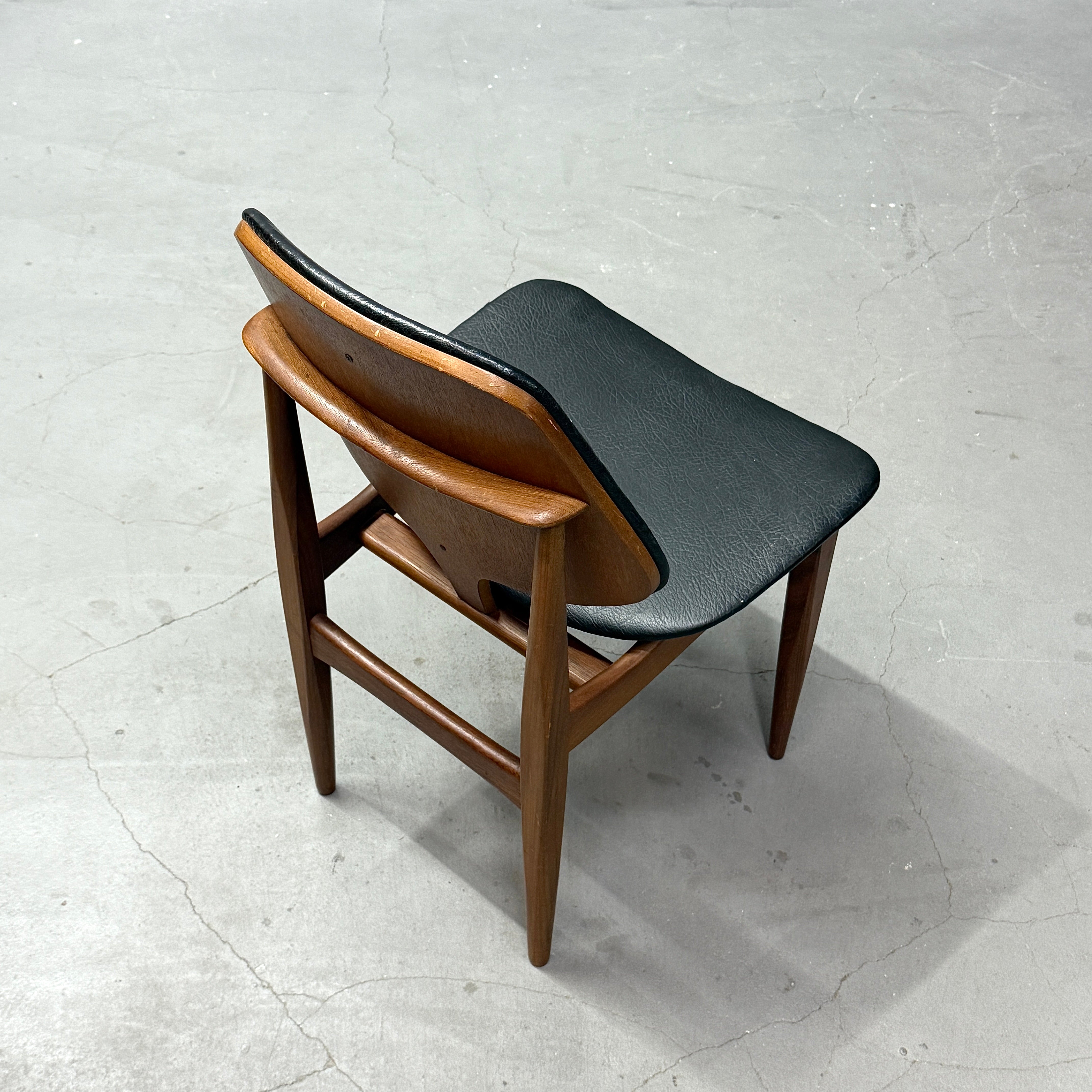Elliots of Newbury(EON) / VINTAGE CHAIR ヴィンテージチェア (504