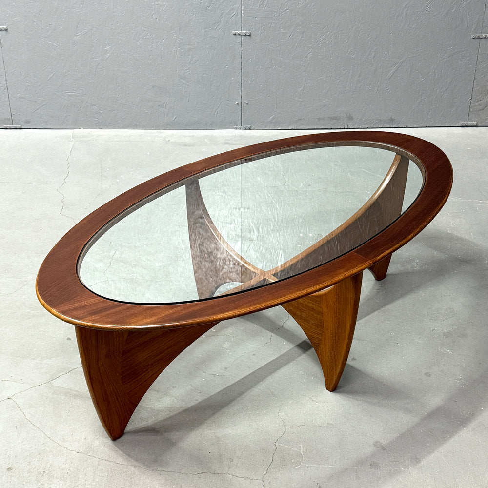 
                      
                        G-PLAN(ジープラン) / Astro oval coffee table アストロ オーバルコーヒーテーブル (502)
                      
                    