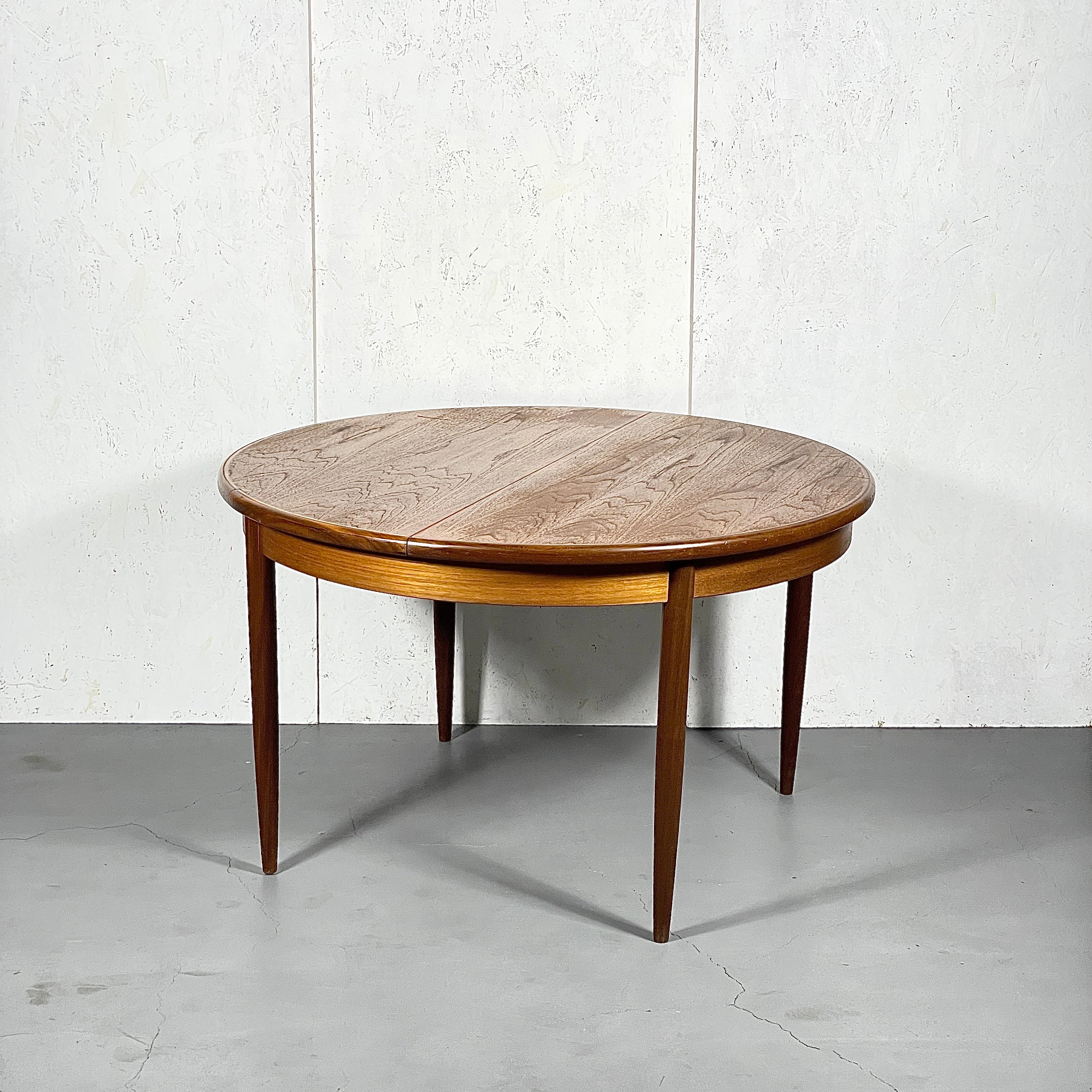 G-PLAN(ジープラン) / Fresco ROUND TABLE フレスコ ラウンドエクステンション ダイニングテーブル (14) – NONOR  FURNITURE