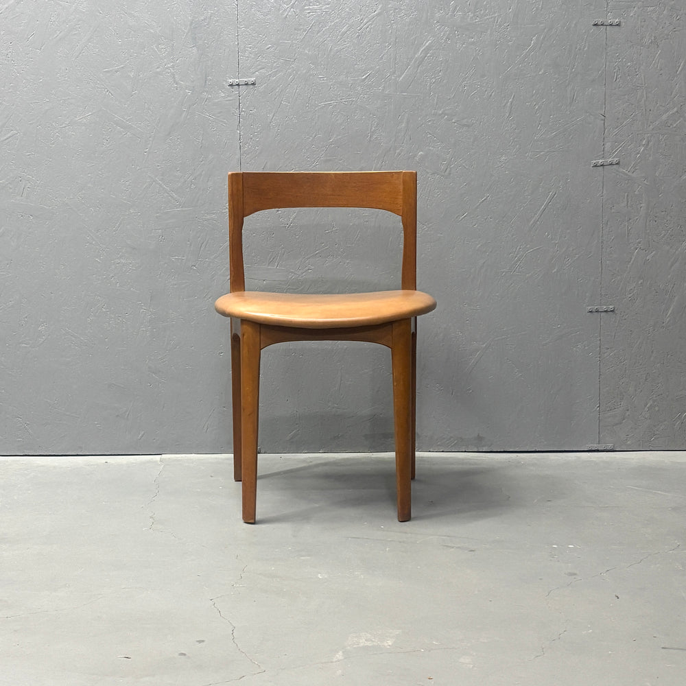 
                      
                        Nathan(ネイサン) / DINING CHAIR ダイニングチェア (401)
                      
                    