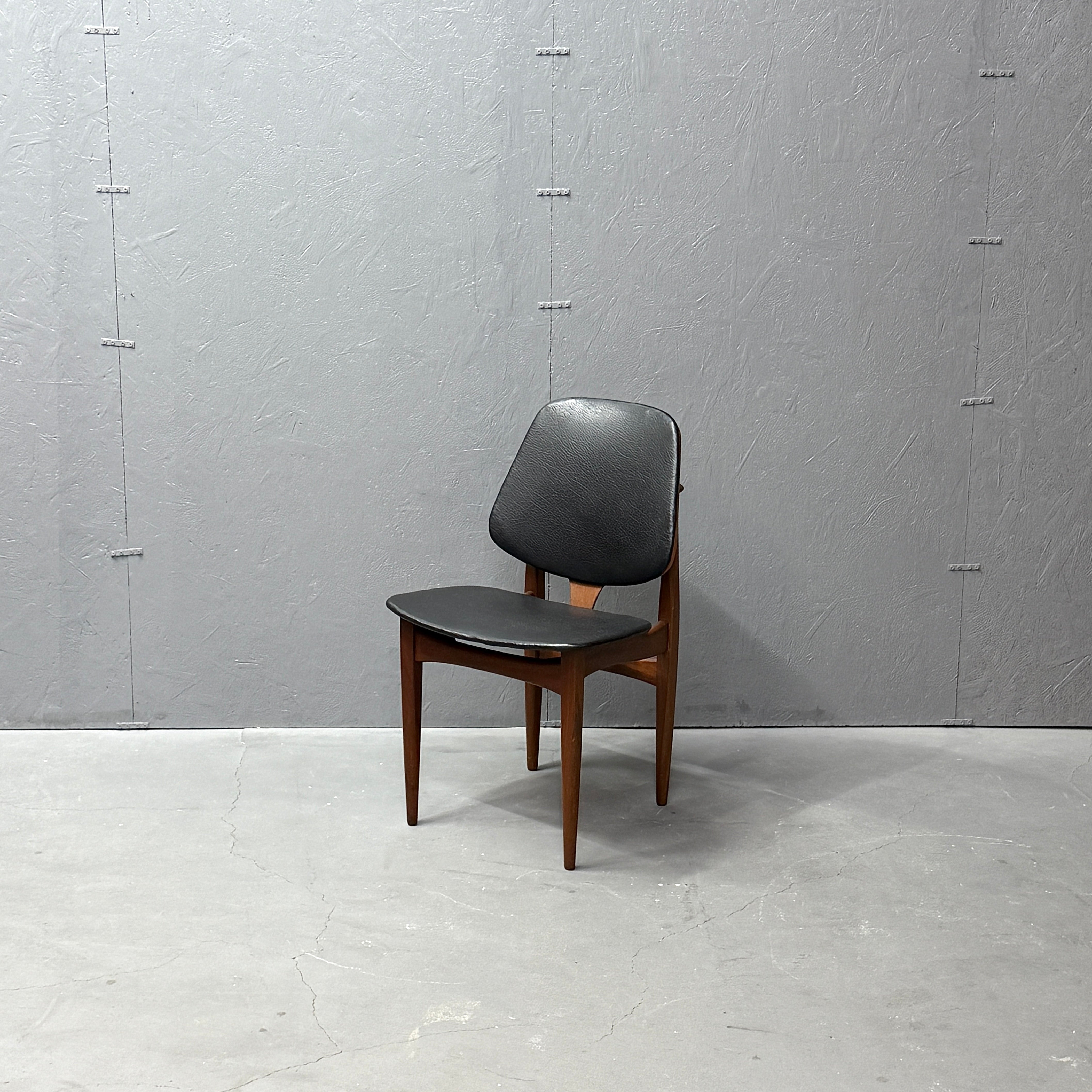 Elliots of Newbury(EON) / VINTAGE CHAIR ヴィンテージチェア (503