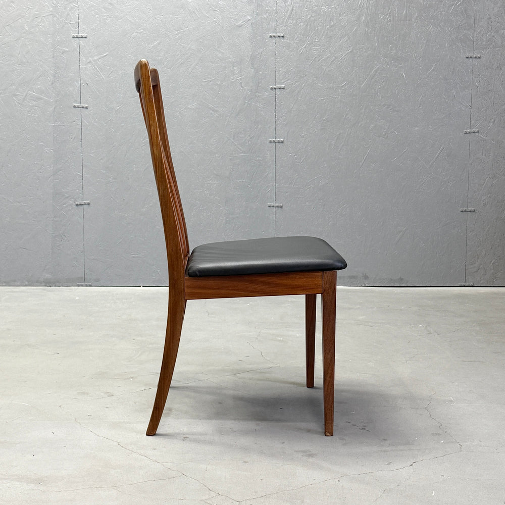 
                      
                        G-PLAN(ジープラン) / DINING CHAIR スラットバックチェア (403)
                      
                    