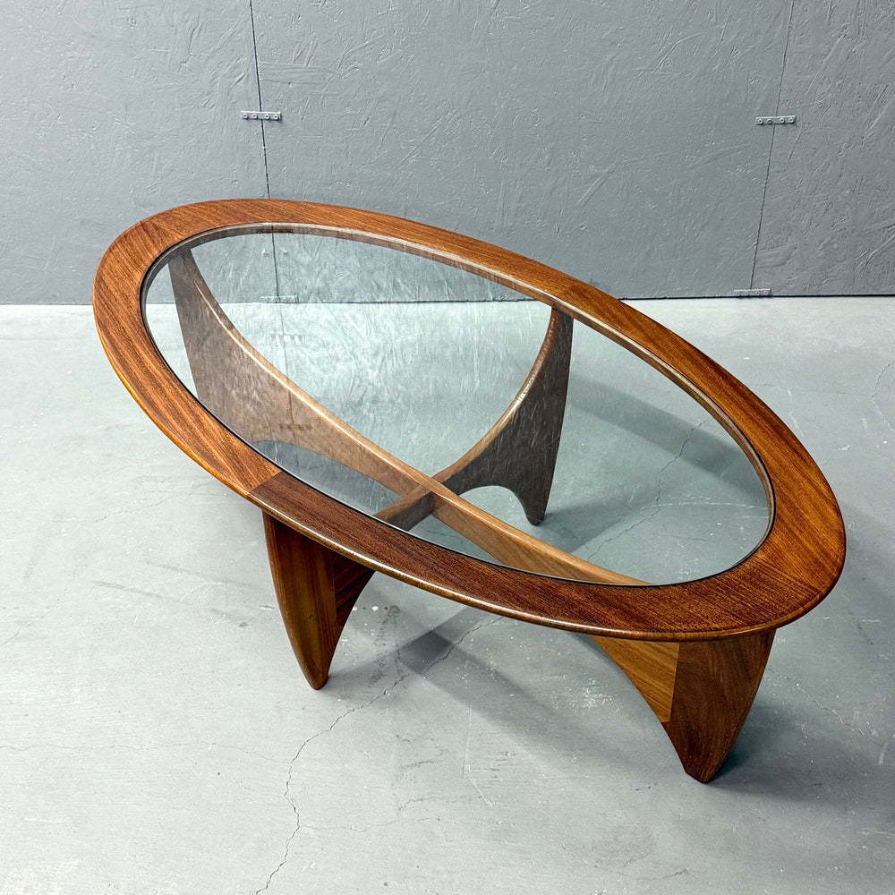 
                      
                        G-PLAN(ジープラン) / Astro oval coffee table アストロ オーバルコーヒーテーブル (501)
                      
                    