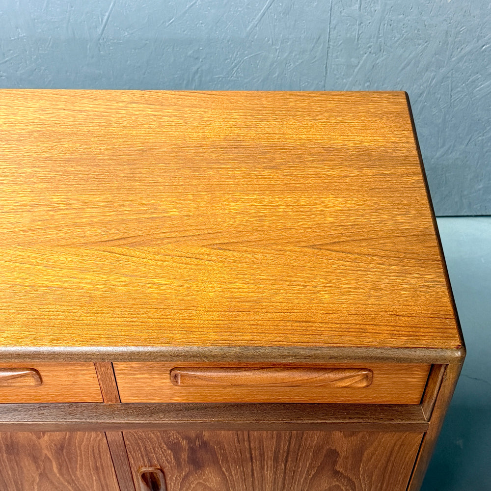 
                      
                        G-PLAN(ジープラン) / Fresco Sideboard フレスコ サイドボード (504)
                      
                    