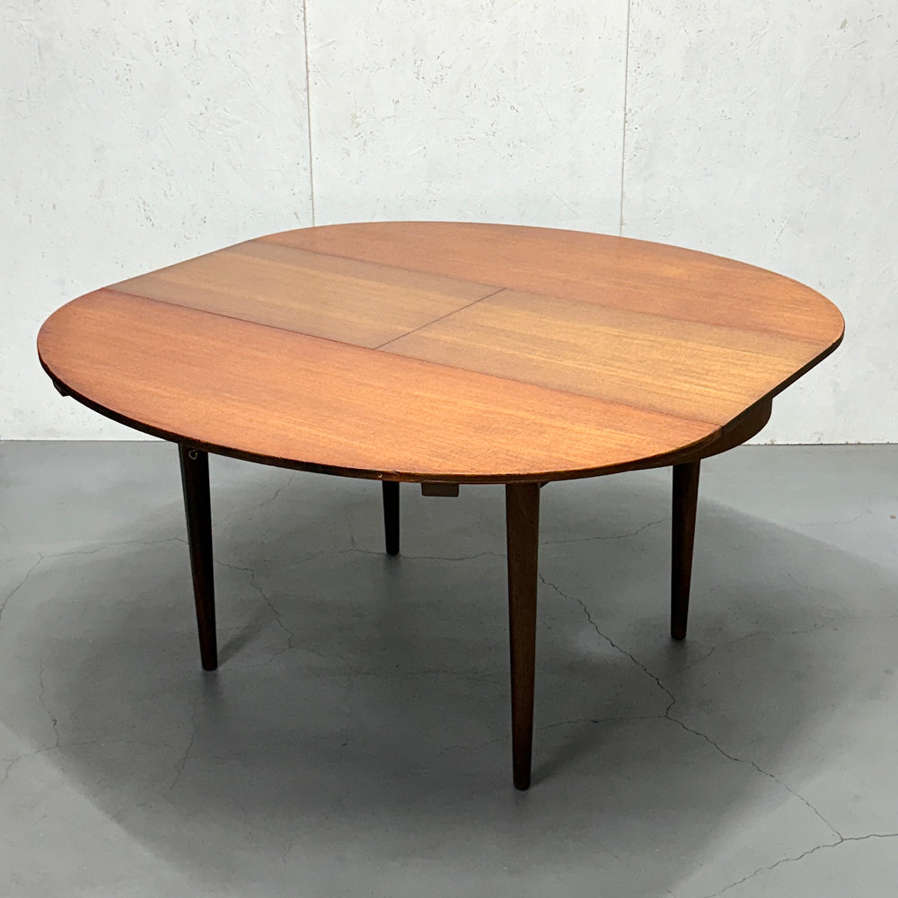 
                      
                        GREAVES & THOMAS / OVAL DINING TABLE オーバルダイニングテーブル (301)
                      
                    