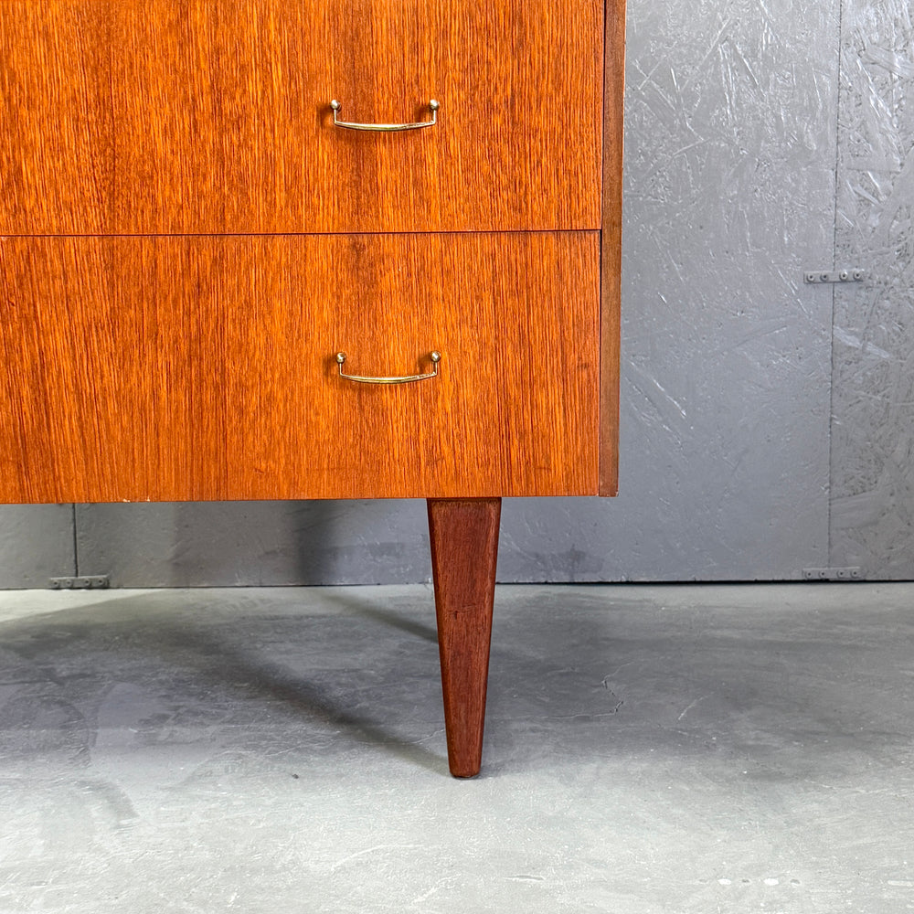
                      
                        Teak 5-Drawer Chest ヴィンテージ 5段チェスト
                      
                    