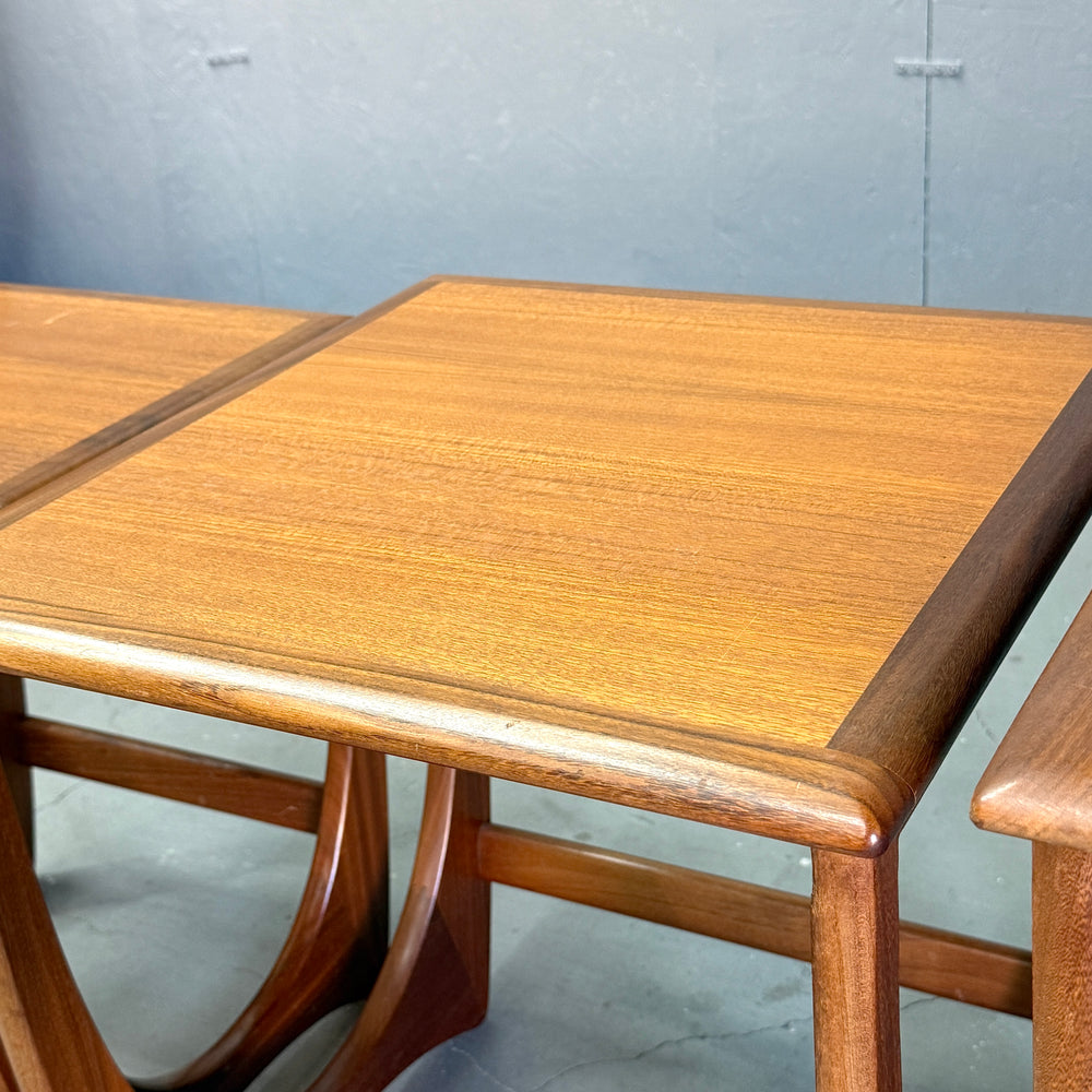 
                      
                        G-PLAN(ジープラン) / Astro  Tile top Nest table アストロ タイルトップ ネストテーブル (501)
                      
                    