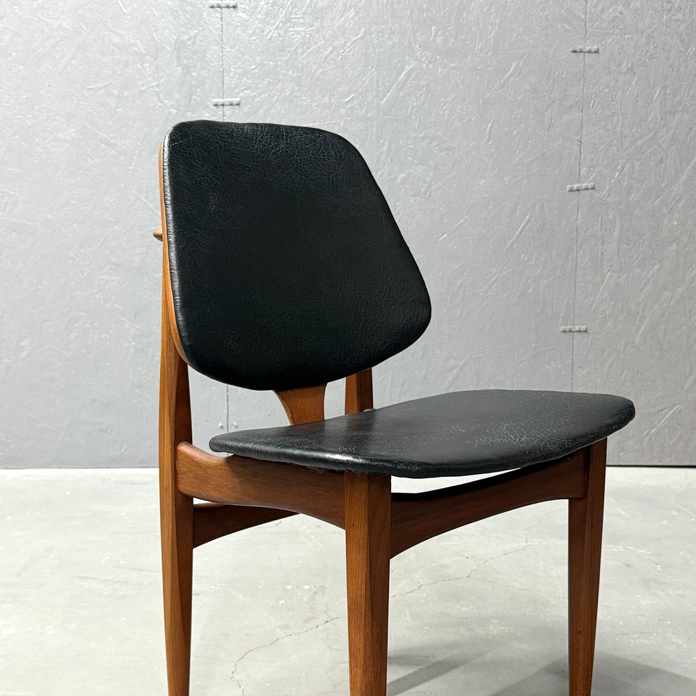 
                      
                        Elliots of Newbury(EON) / VINTAGE CHAIR ヴィンテージチェア (502)
                      
                    