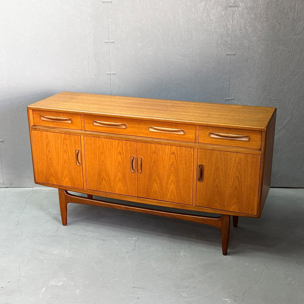 
                      
                        G-PLAN(ジープラン) / Fresco Sideboard フレスコ サイドボード (503)
                      
                    