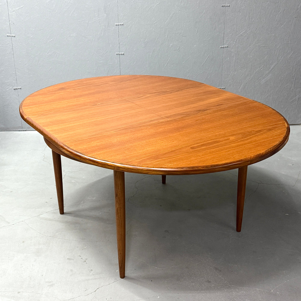 
                      
                        G-PLAN(ジープラン) / Fresco ROUND TABLE フレスコ ラウンドエクステンション ダイニングテーブル (504)
                      
                    