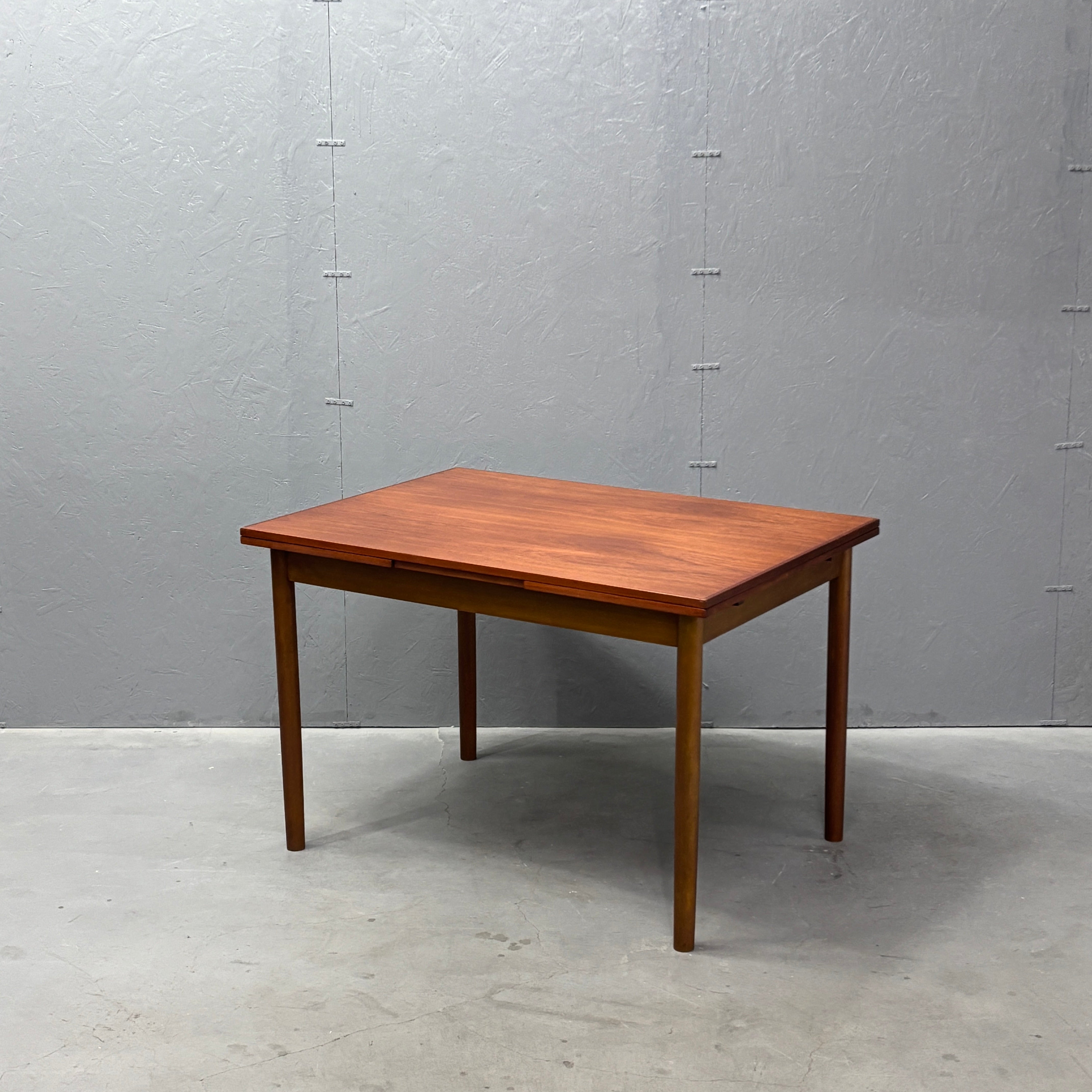 ダイニングテーブル – NONOR FURNITURE