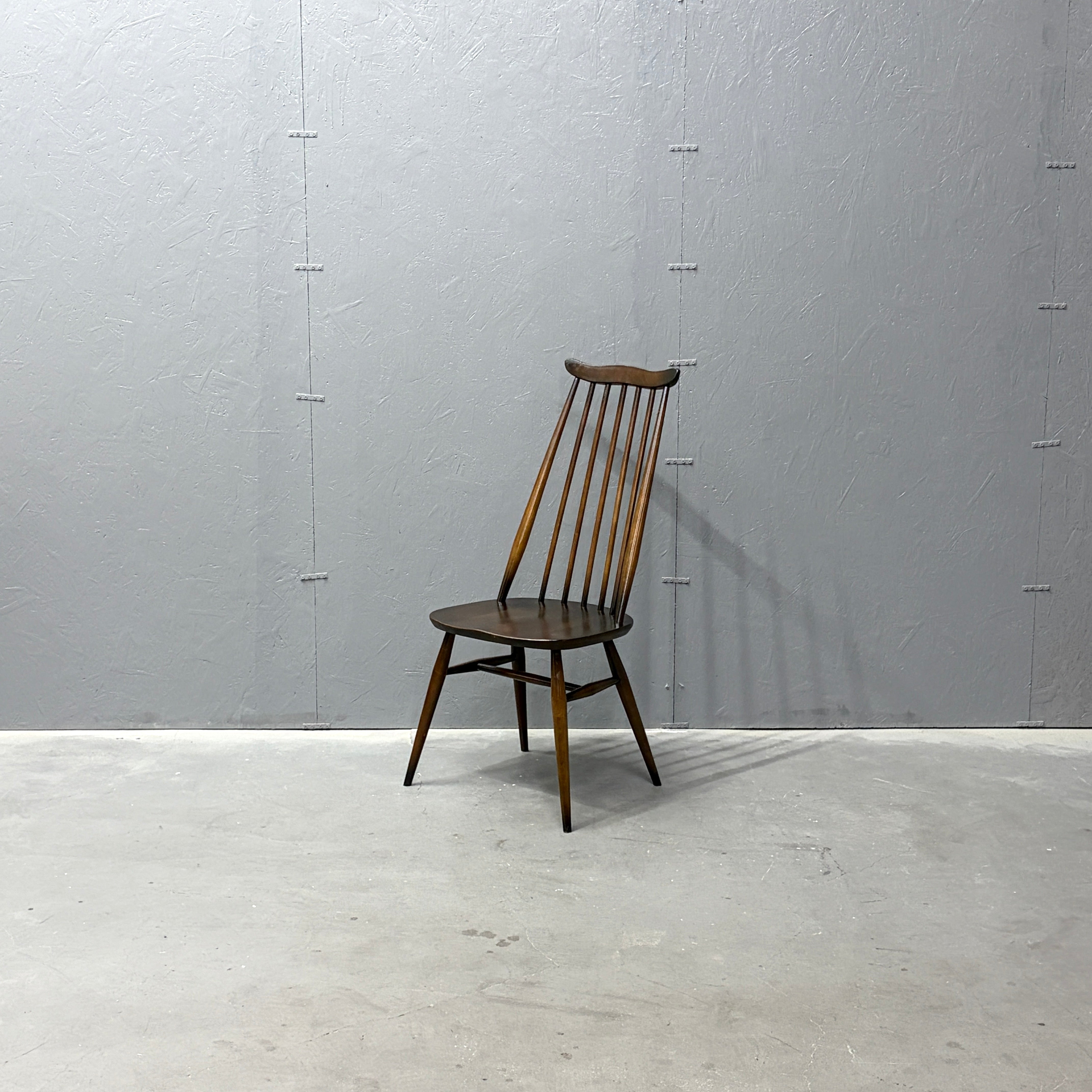 ERCOL(アーコール) ゴールドスミスチェア ダークコロニアル (609) ERCOL(アーコール) / GOLDSMITH CHAIR DARK ゴールドスミスチェア