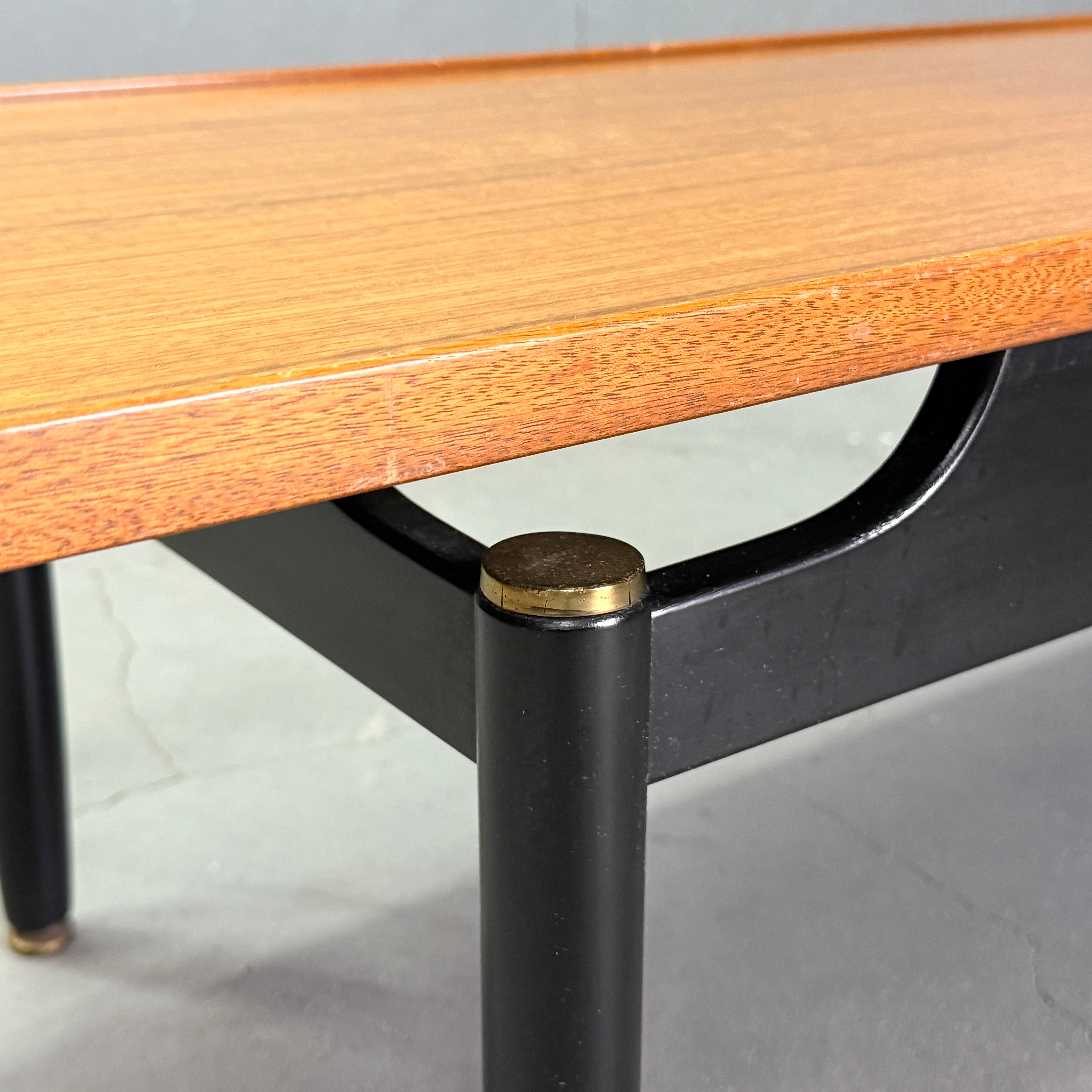 G-PLAN(ジープラン) / Tola & Black Coffee table (501) – NONOR FURNITURE