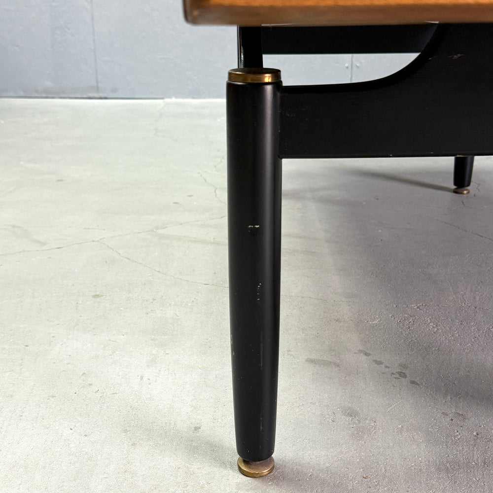 
                      
                        G-PLAN(ジープラン) / Tola & Black  Coffee table (501)
                      
                    