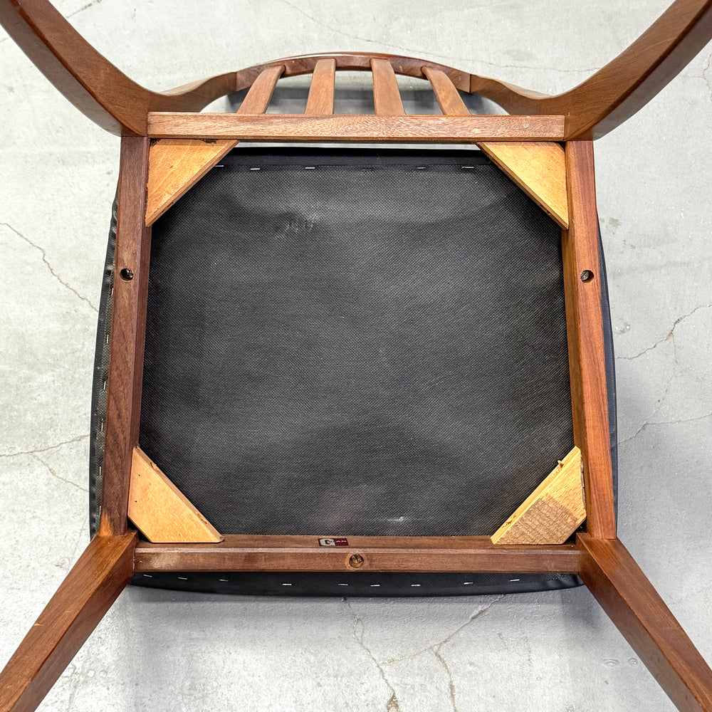 
                      
                        G-PLAN(ジープラン) / DINING CHAIR スラットバックチェア (403)
                      
                    