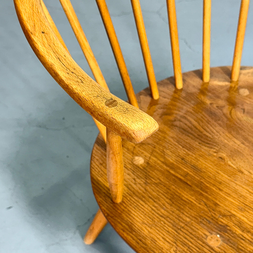 
                      
                        ERCOL(アーコール) COWHORN CHAIR / カウホーンチェア (302)
                      
                    