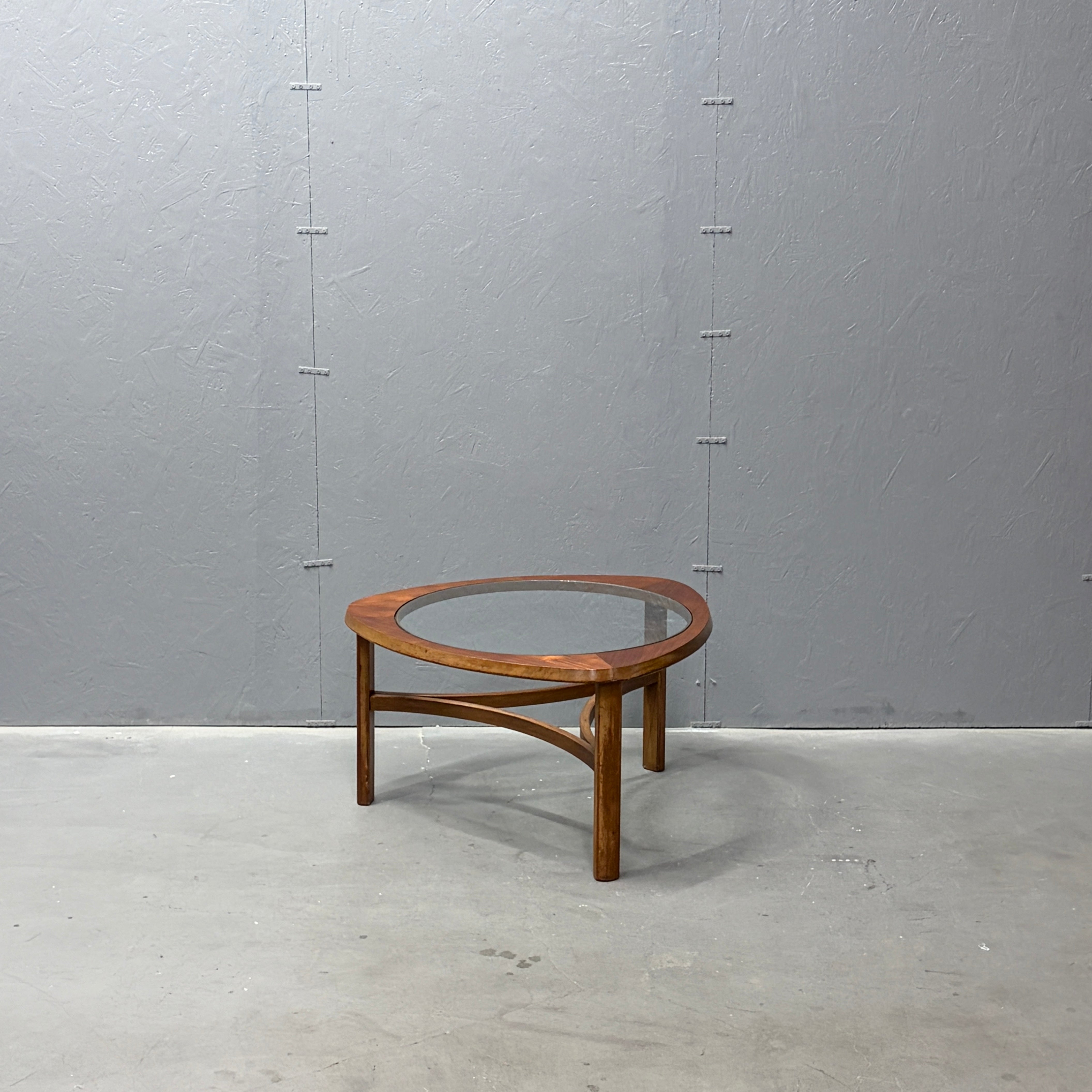 Nathan(ネイサン) / GLASS TOP TRIANGLE COFFEE TABLE ガラストップ