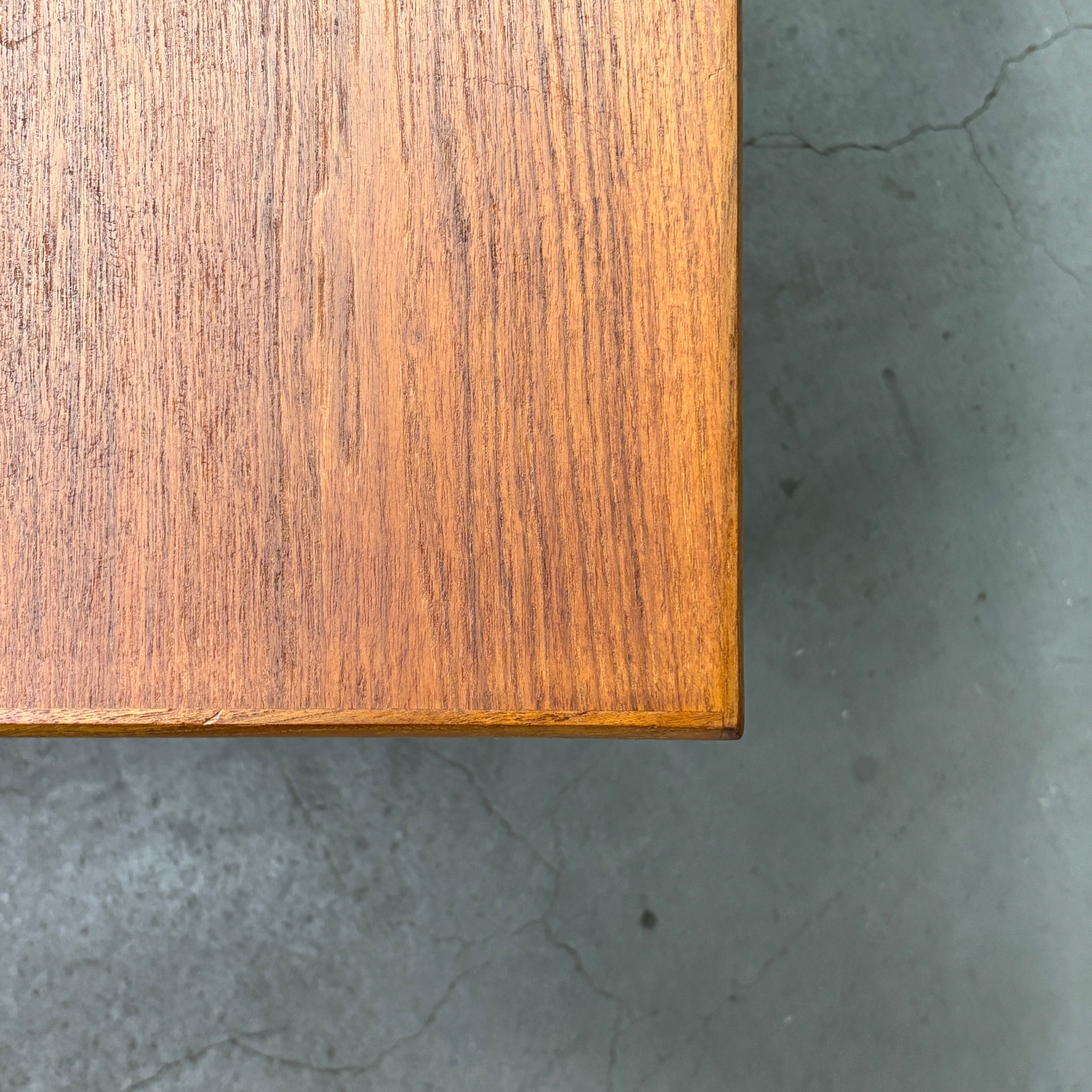 Danish Vintage / Draw-Leaf Dining Table デンマークヴィンテージ