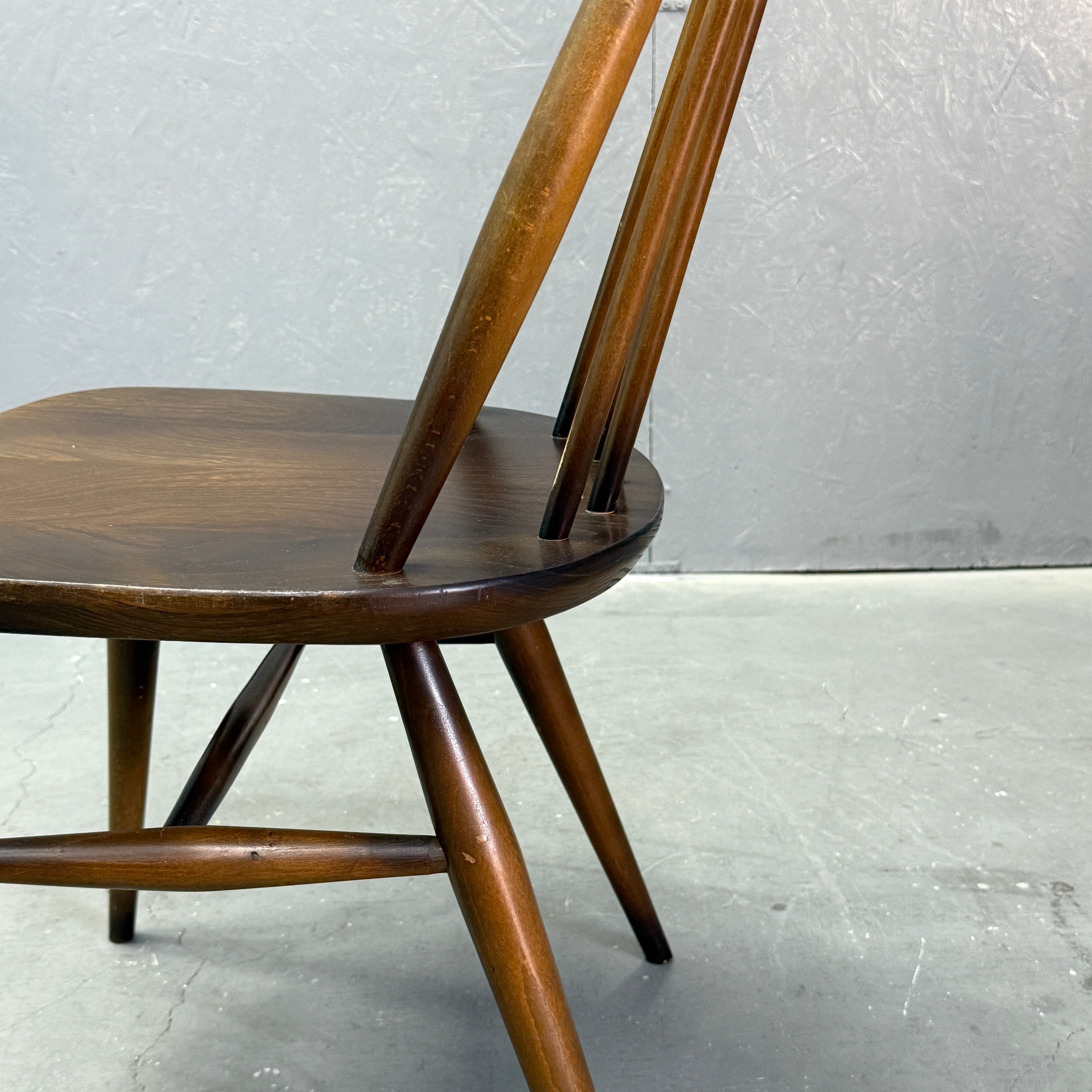 ERCOL(アーコール) ゴールドスミスチェア ダークコロニアル (602) ERCOL(アーコール) / GOLDSMITH CHAIR DARK ゴールドスミスチェア