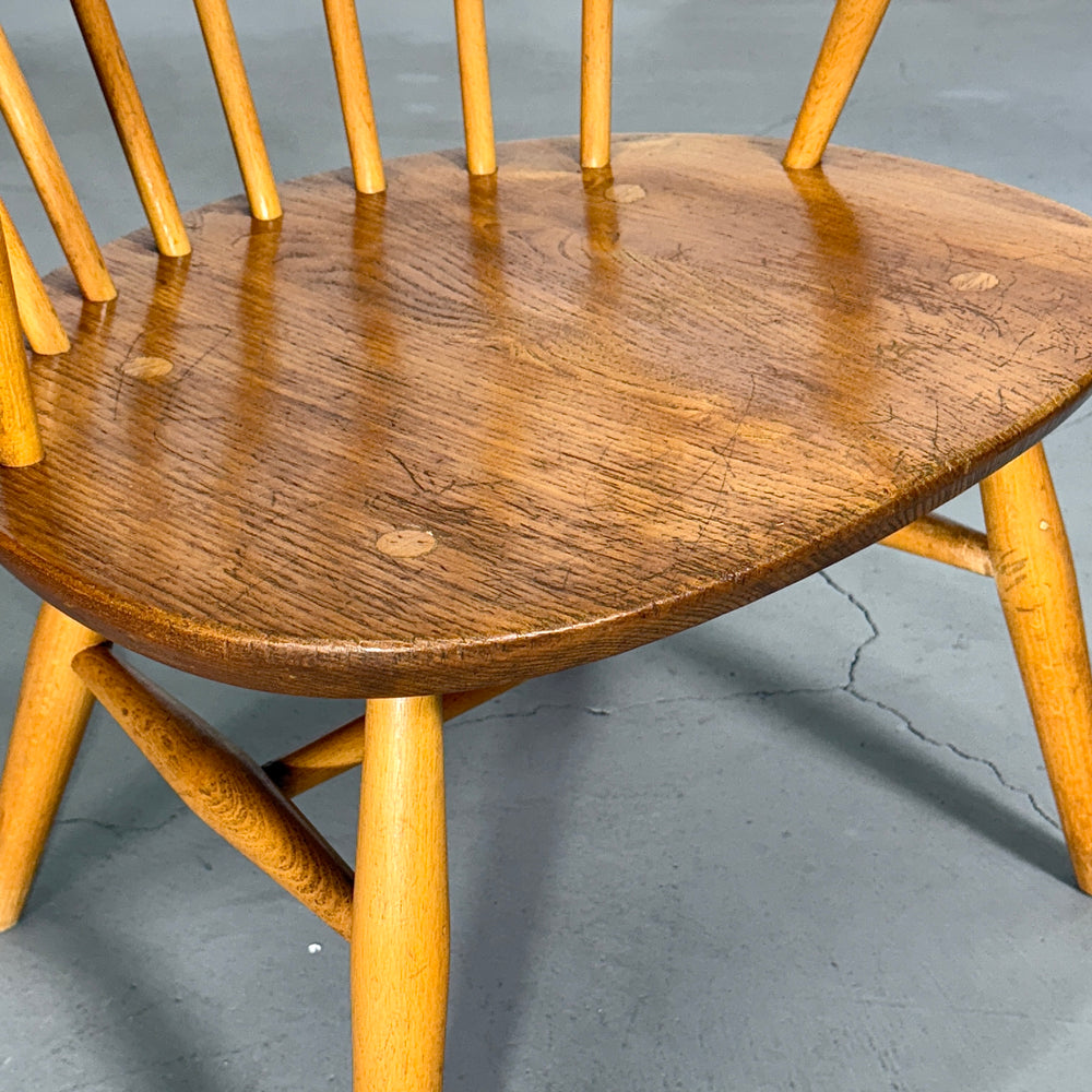 
                      
                        ERCOL(アーコール) COWHORN CHAIR / カウホーンチェア (302)
                      
                    