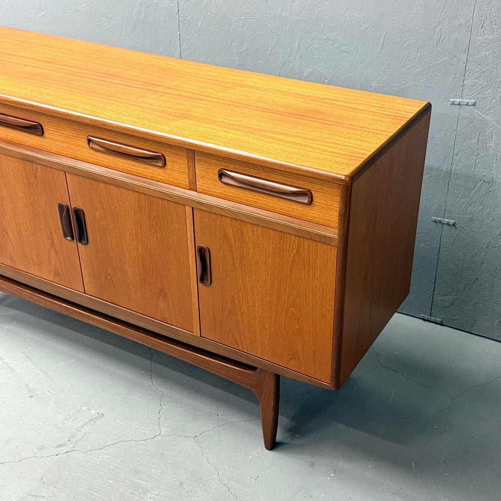 
                      
                        G-PLAN(ジープラン) / Fresco Sideboard フレスコ サイドボード (501)
                      
                    