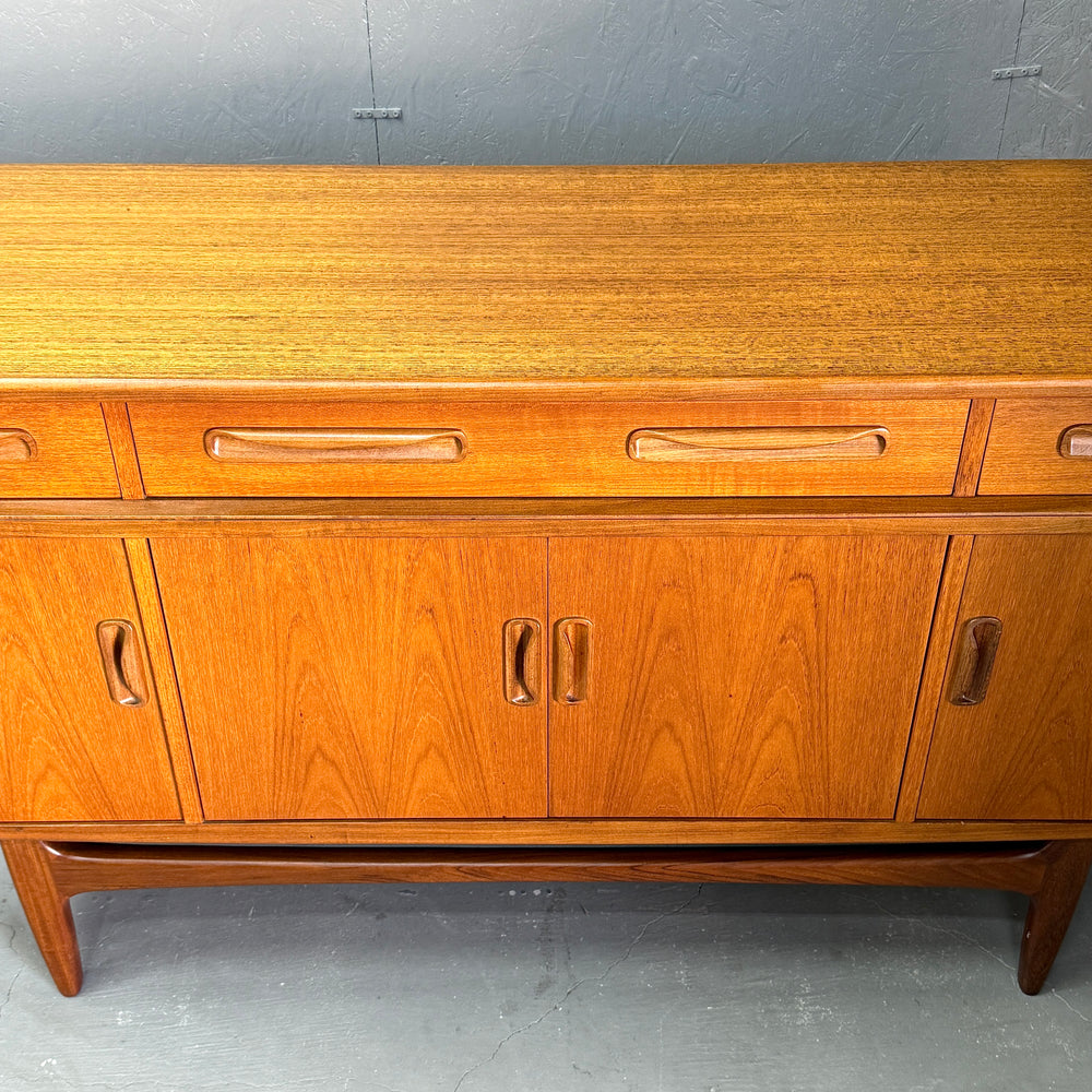 
                      
                        G-PLAN(ジープラン) / Fresco Sideboard フレスコ サイドボード (503)
                      
                    