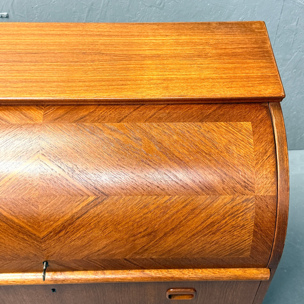 
                      
                        Vintage Roll-Top Writing Bureau ライティングビューロー
                      
                    