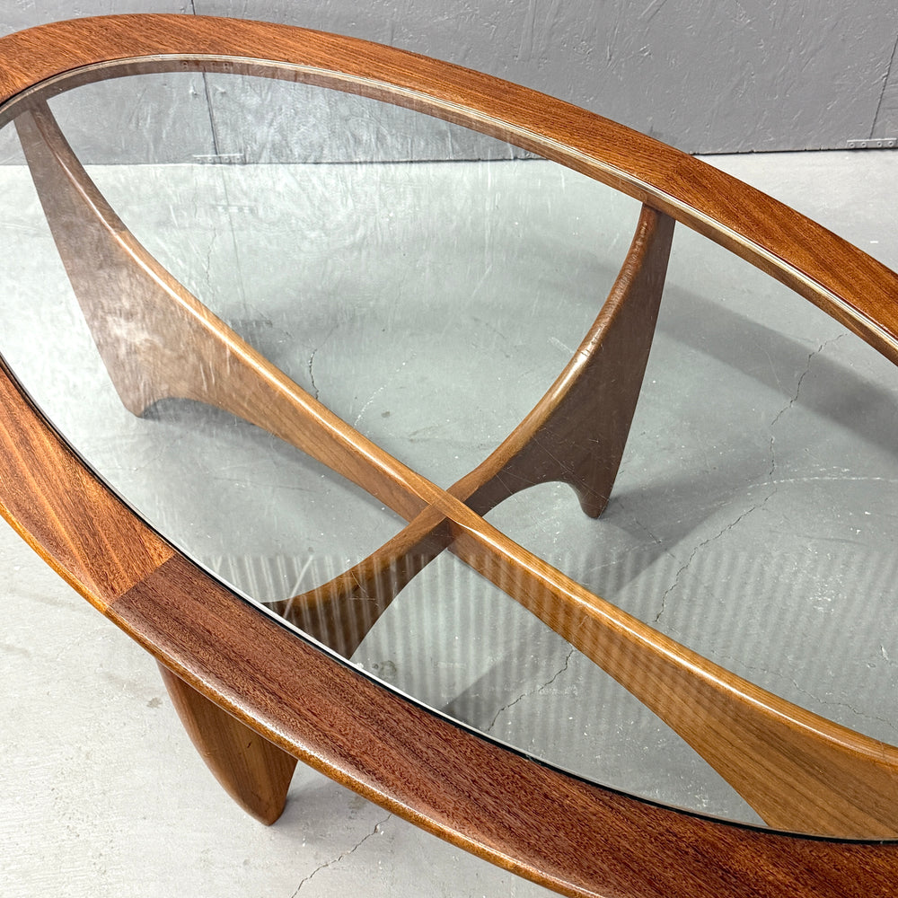 
                      
                        G-PLAN(ジープラン) / Astro oval coffee table アストロ オーバルコーヒーテーブル (501)
                      
                    