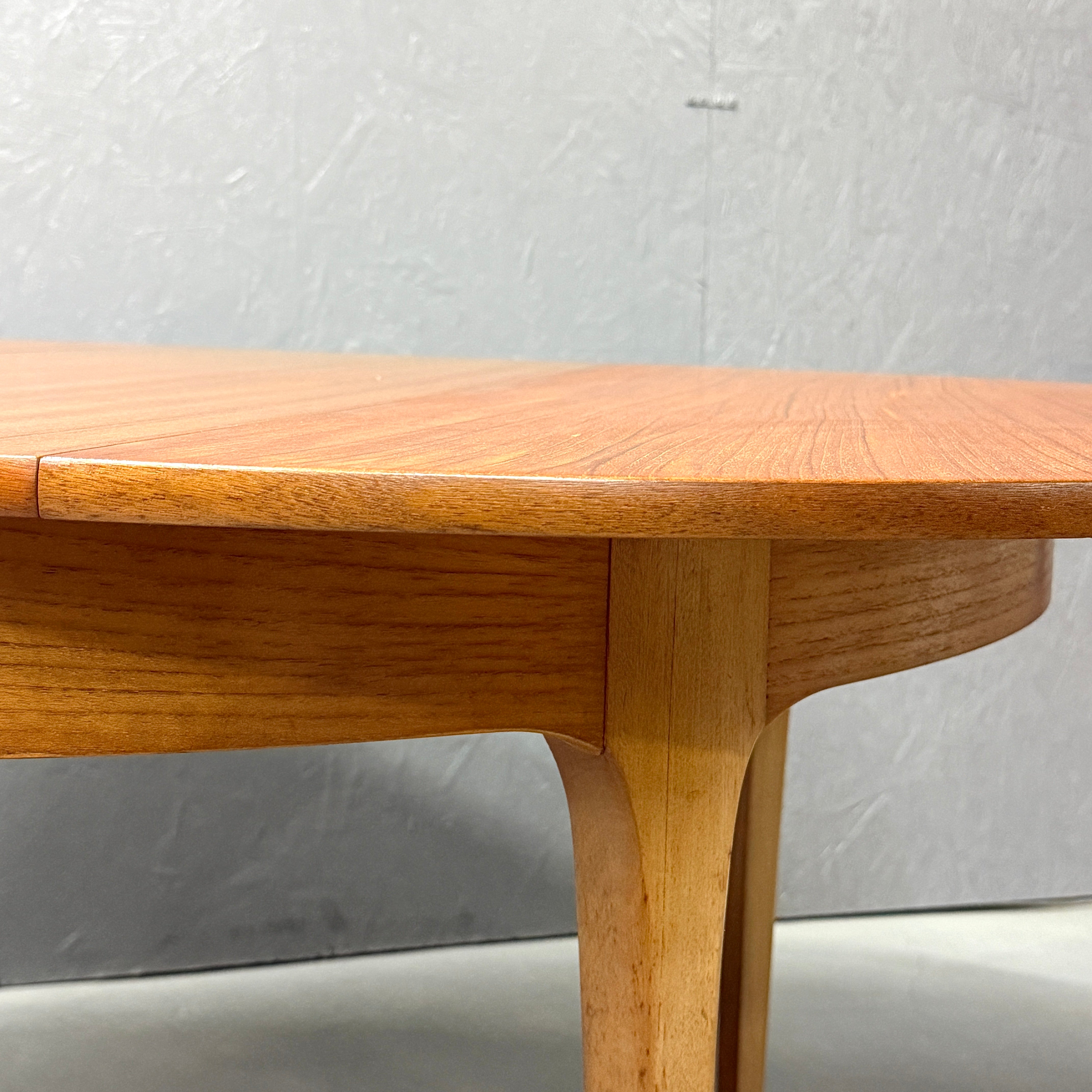SUTCLIFFE OF TODMORDEN / Extension round table エクステンション