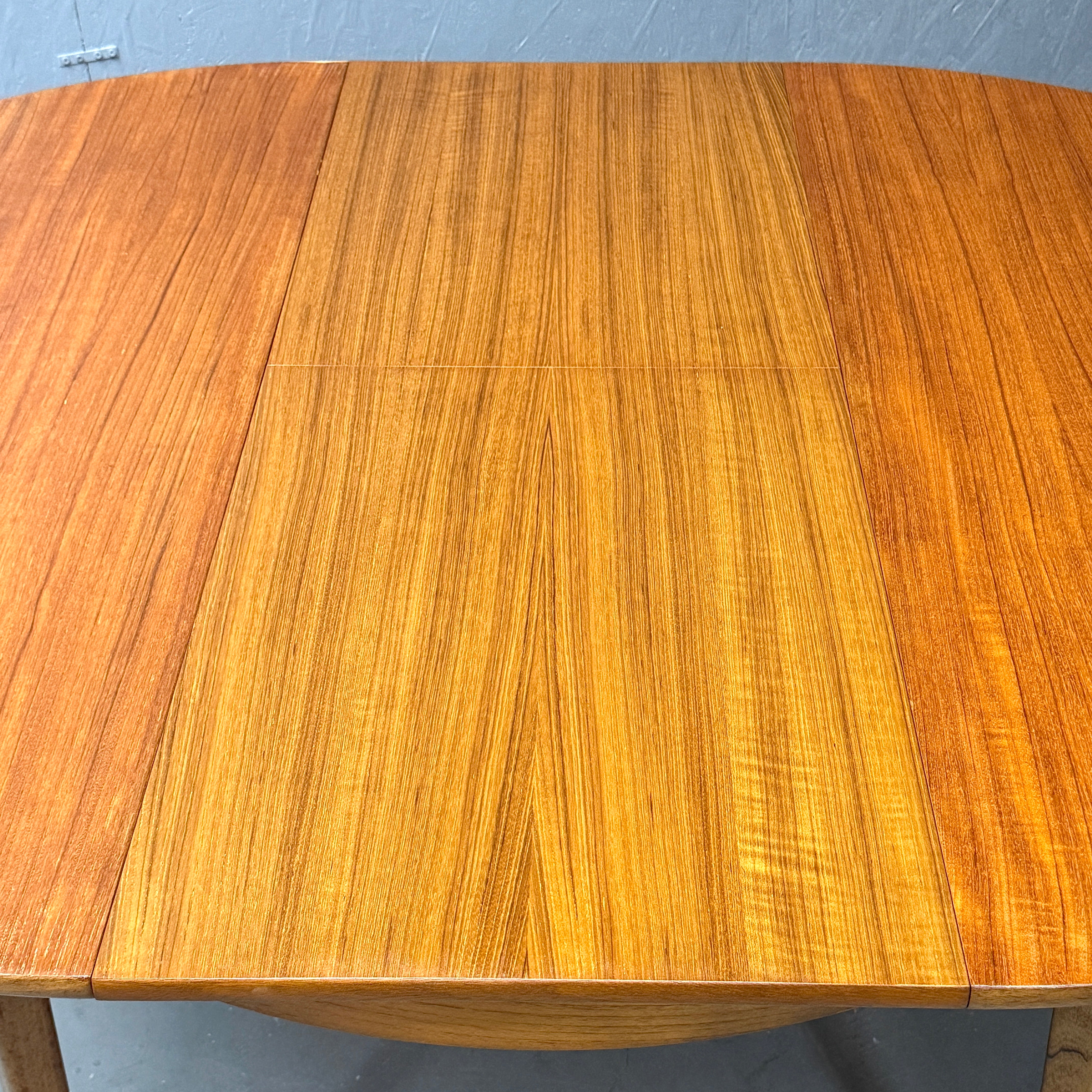 SUTCLIFFE OF TODMORDEN / Extension round table エクステンション