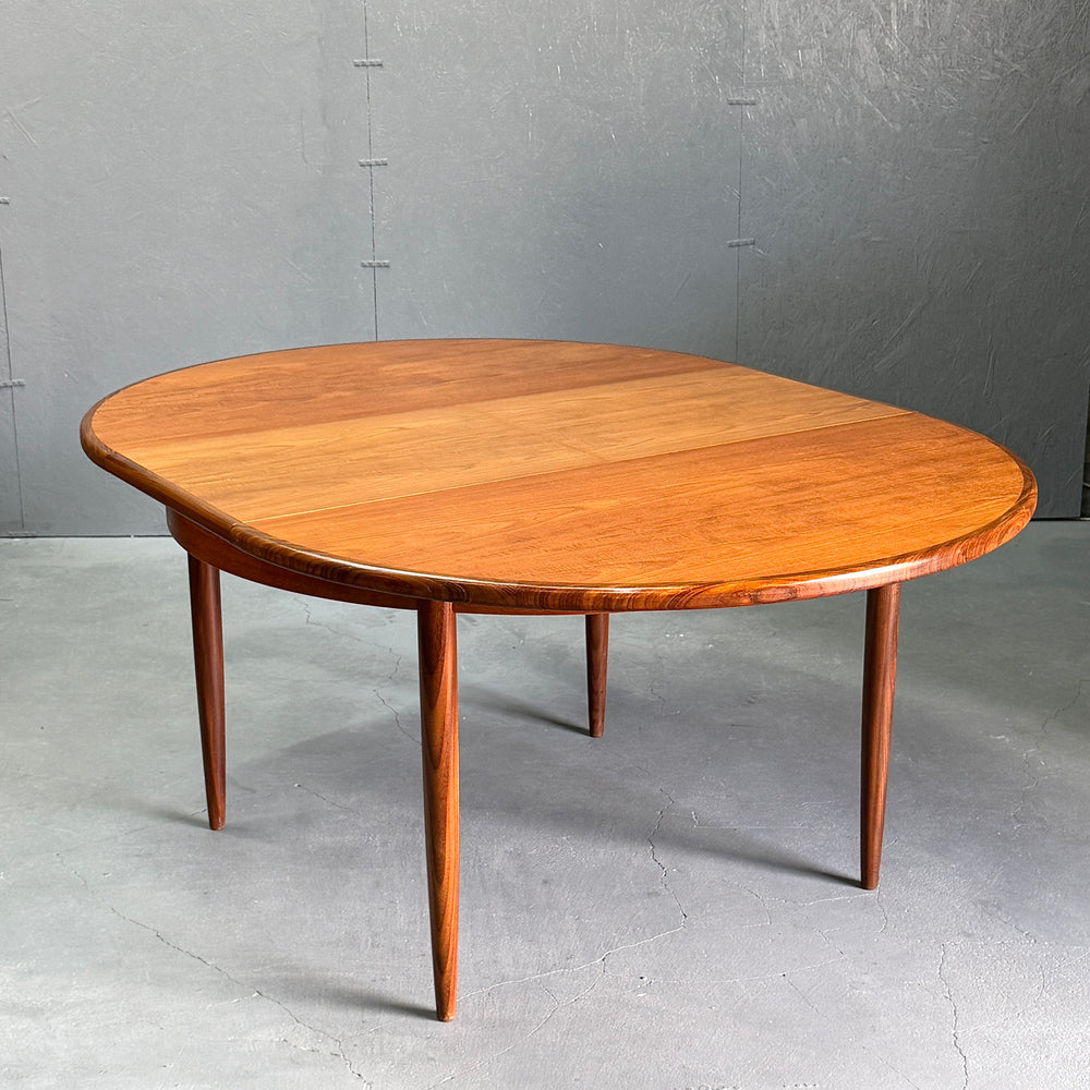
                      
                        G-PLAN(ジープラン) / Fresco ROUND TABLE フレスコ ラウンドエクステンション ダイニングテーブル (404)
                      
                    