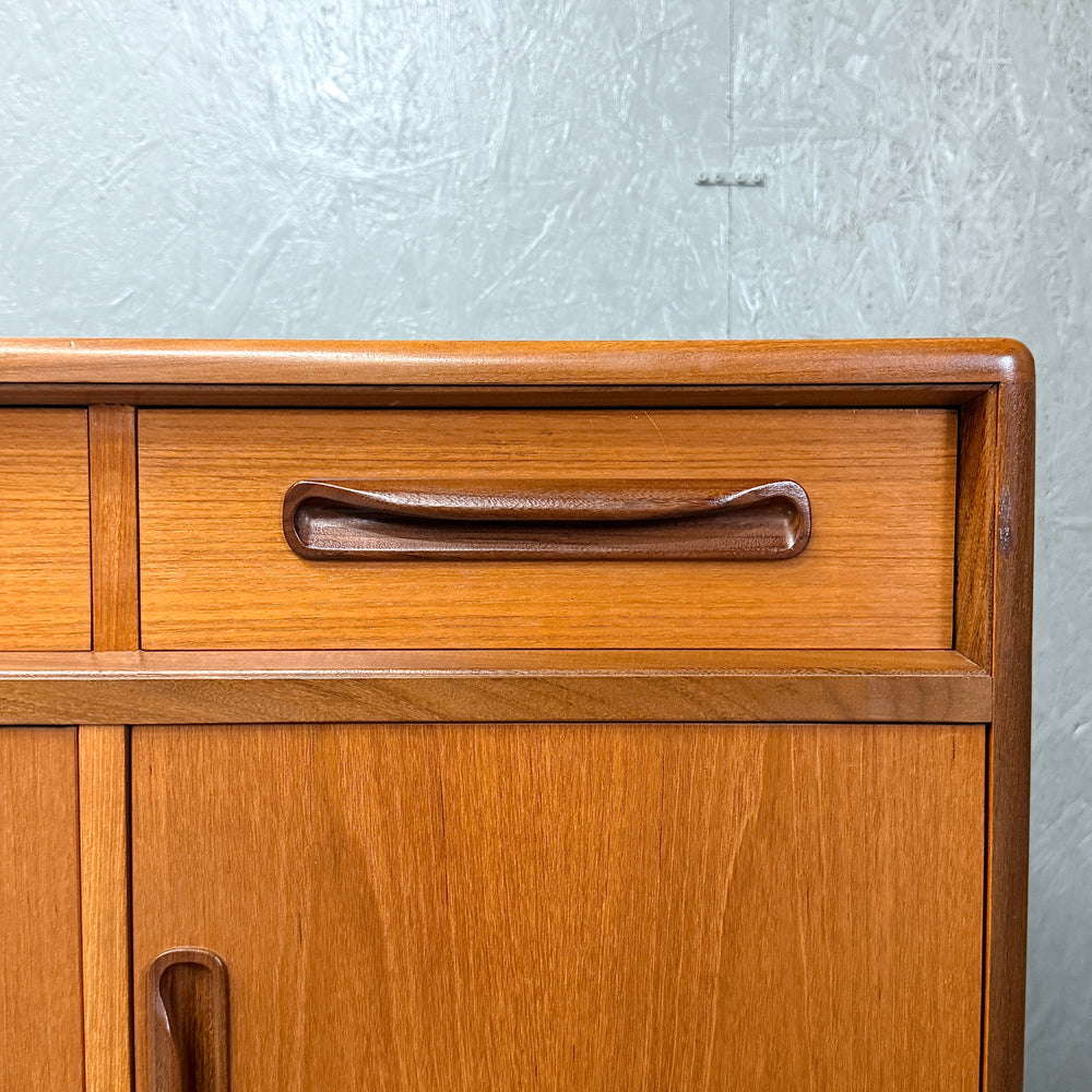 
                      
                        G-PLAN(ジープラン) / Fresco Sideboard フレスコ サイドボード (501)
                      
                    