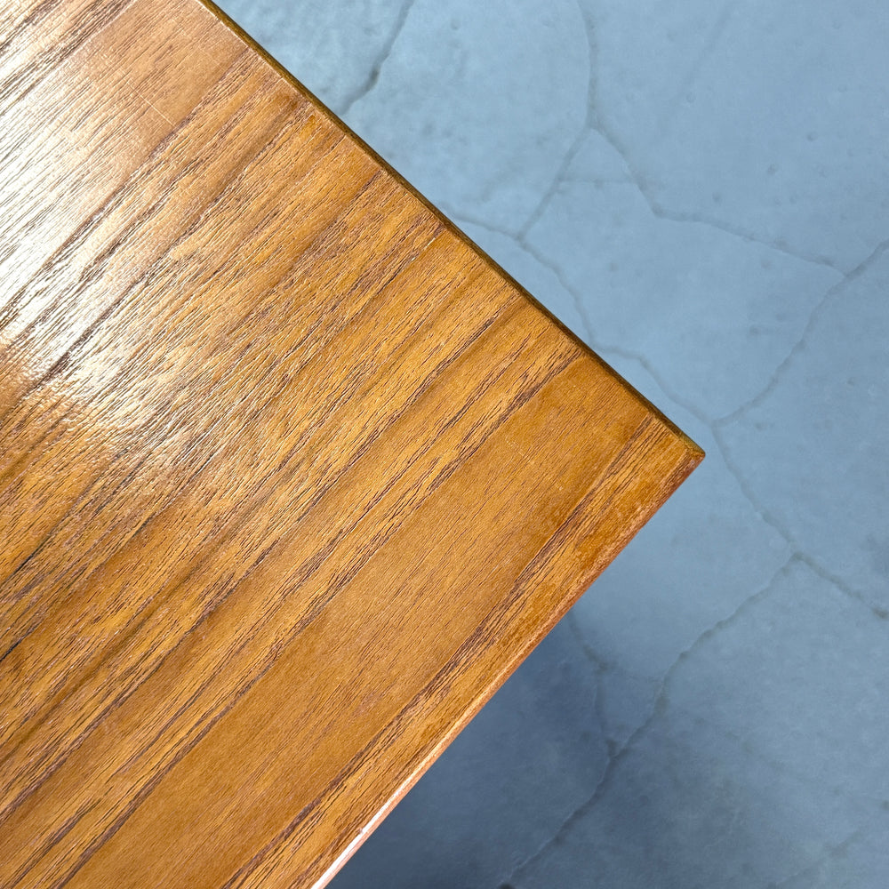 
                      
                        A.H.McINTOSH(マッキントッシュ) / Nest table ネストテーブル (401)
                      
                    