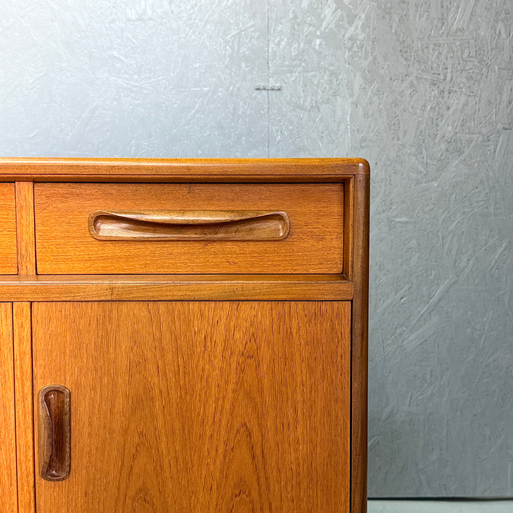 
                      
                        G-PLAN(ジープラン) / Fresco Sideboard フレスコ サイドボード (503)
                      
                    