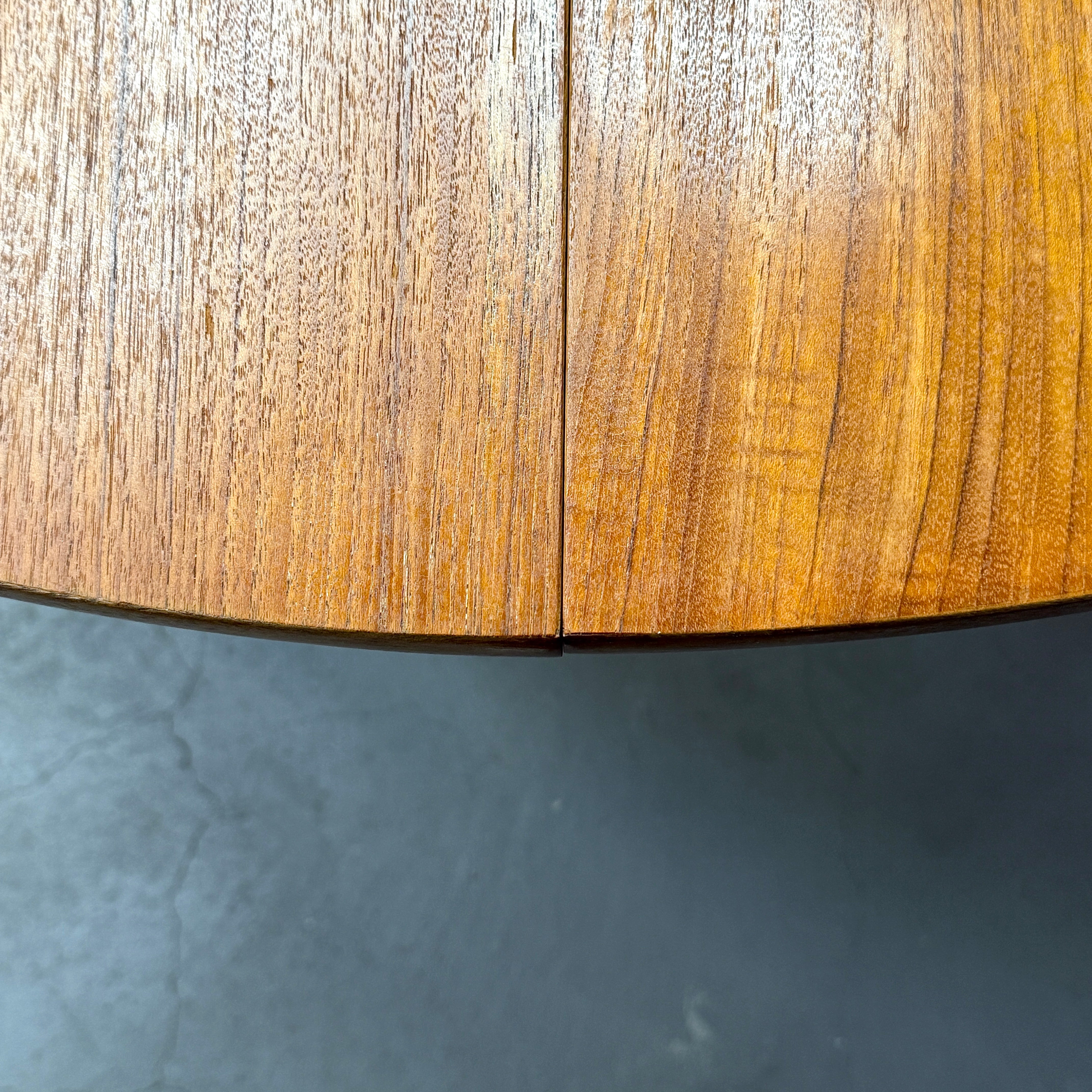 SUTCLIFFE OF TODMORDEN / Extension round table エクステンション