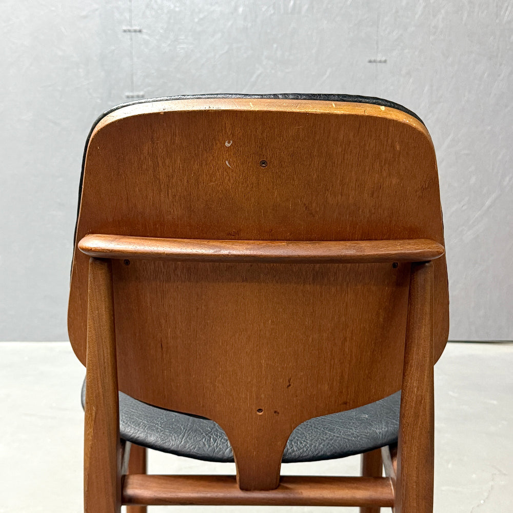 
                      
                        Elliots of Newbury(EON) / VINTAGE CHAIR ヴィンテージチェア (501)
                      
                    
