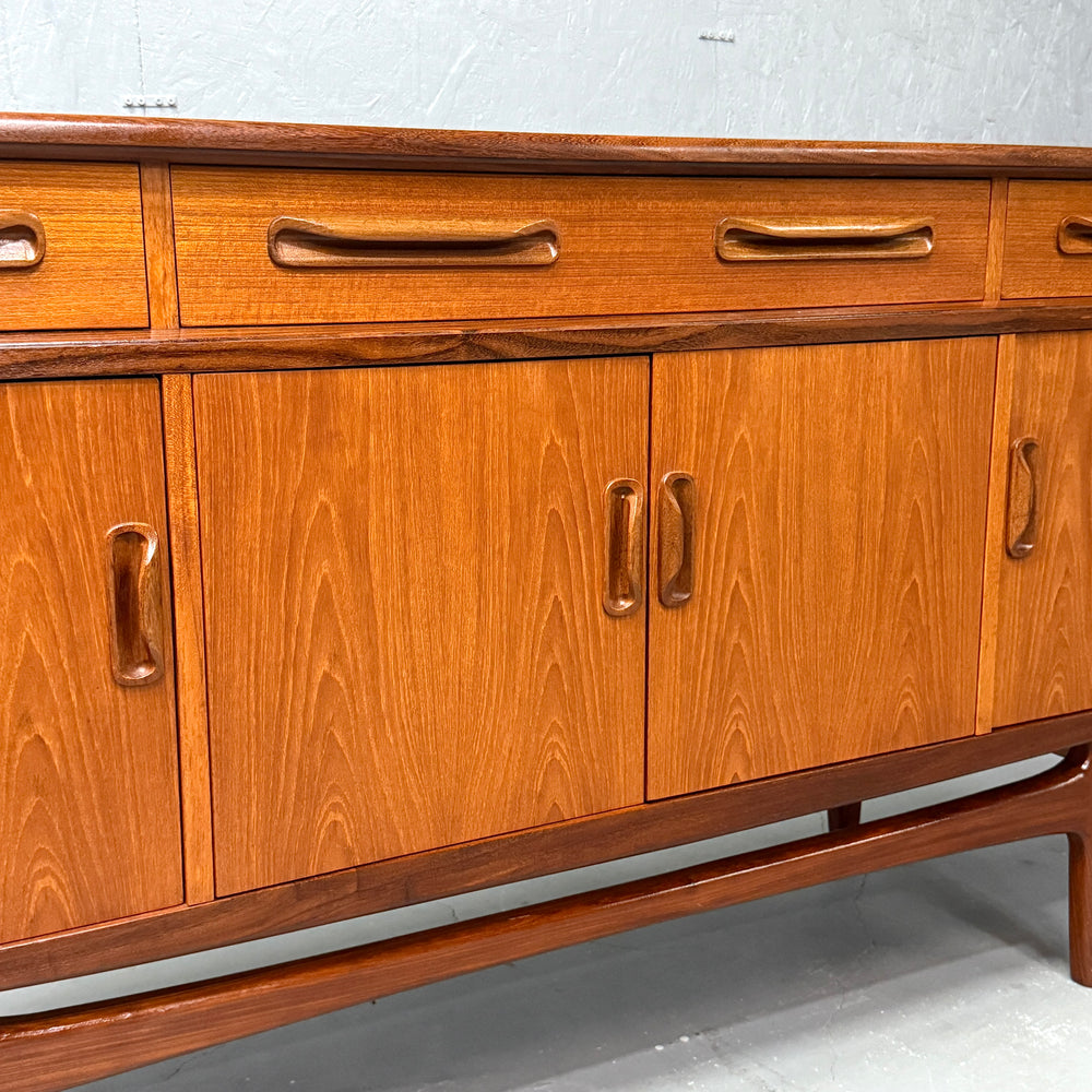 
                      
                        G-PLAN(ジープラン) / Fresco Sideboard フレスコ サイドボード (502)
                      
                    