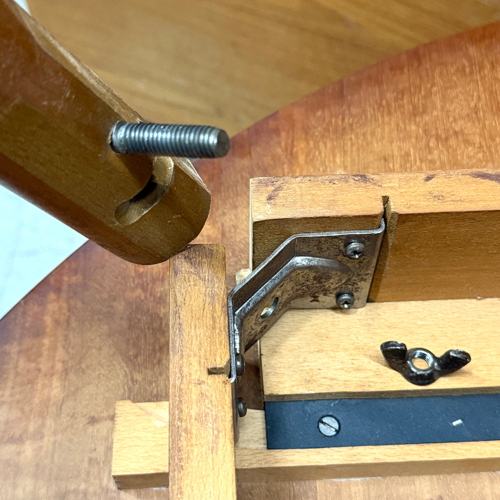 
                      
                        TEAK EXTENSION ROUND TABLE チークラウンドテーブル (501)
                      
                    